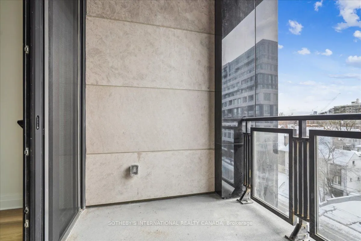 2 Forest Hill Road S, #507