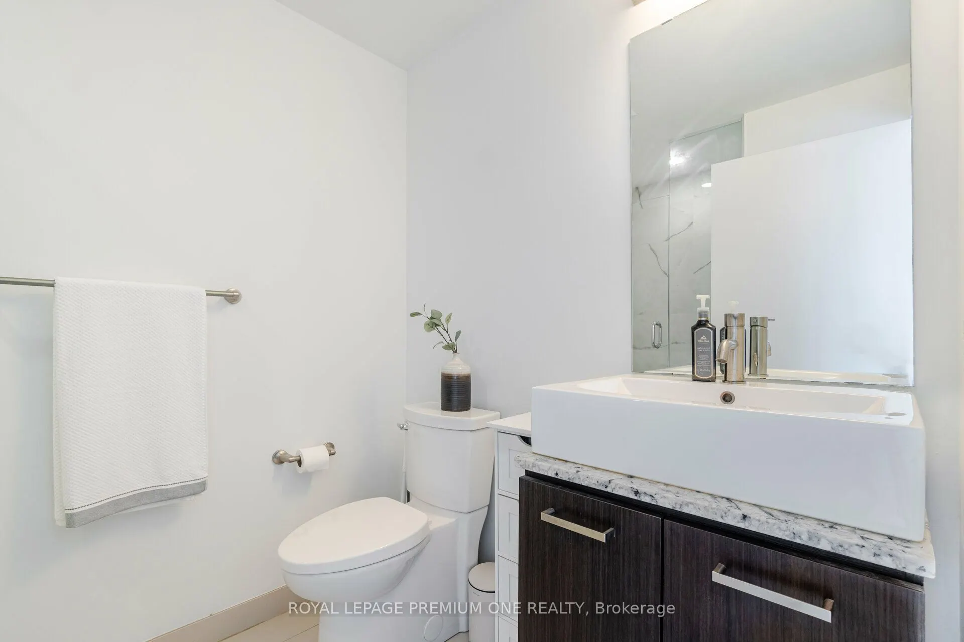 170 Chiltern Hill Road, #209