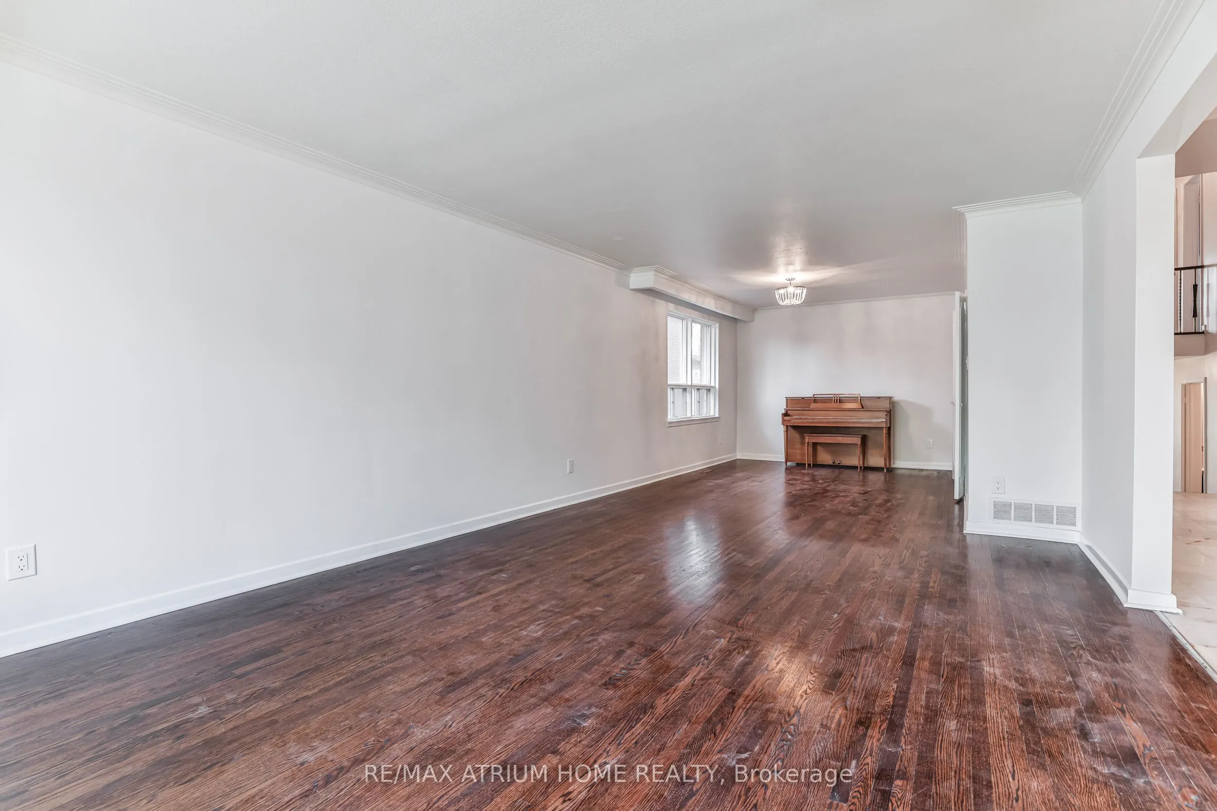 90 Charlton Boulevard