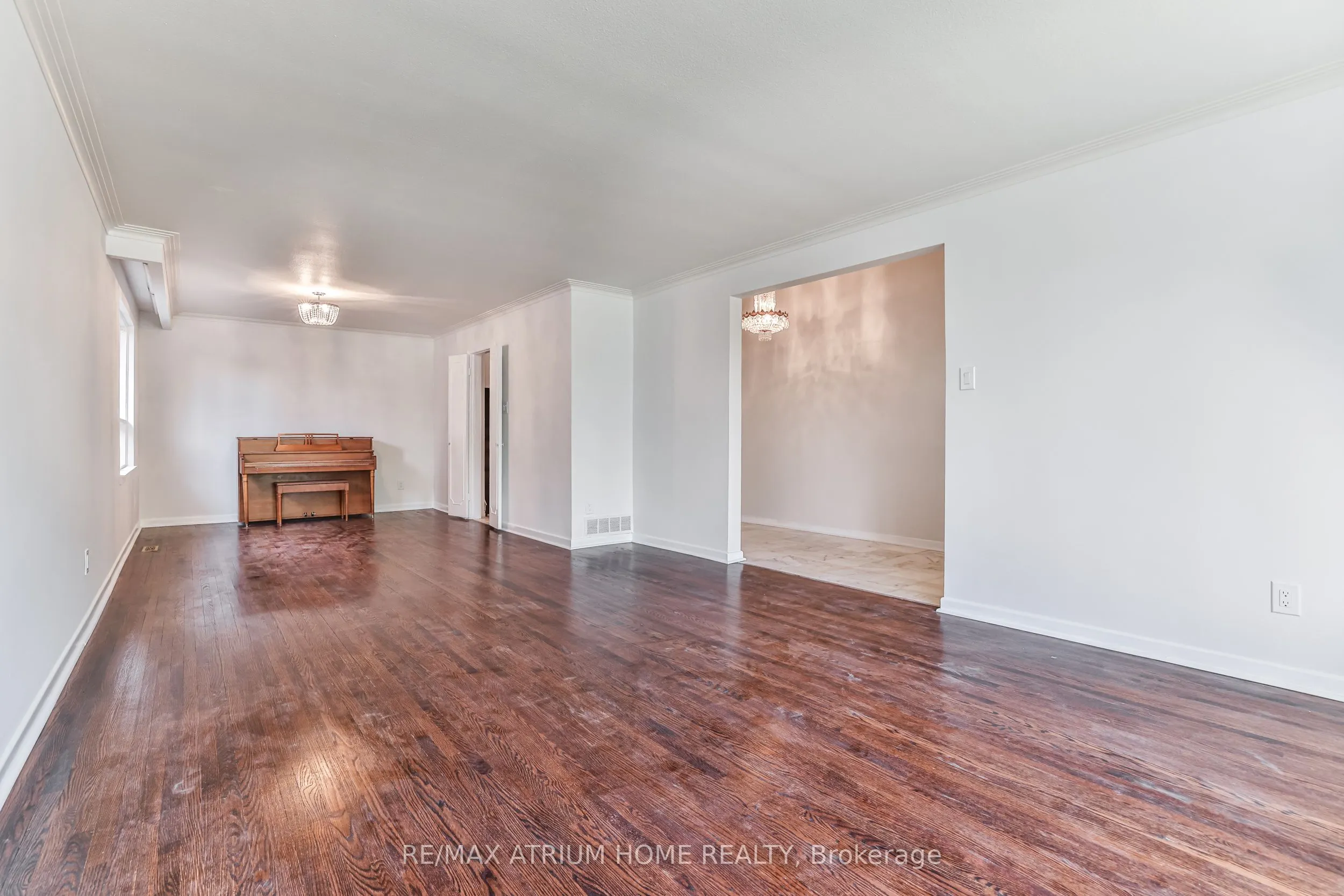 90 Charlton Boulevard