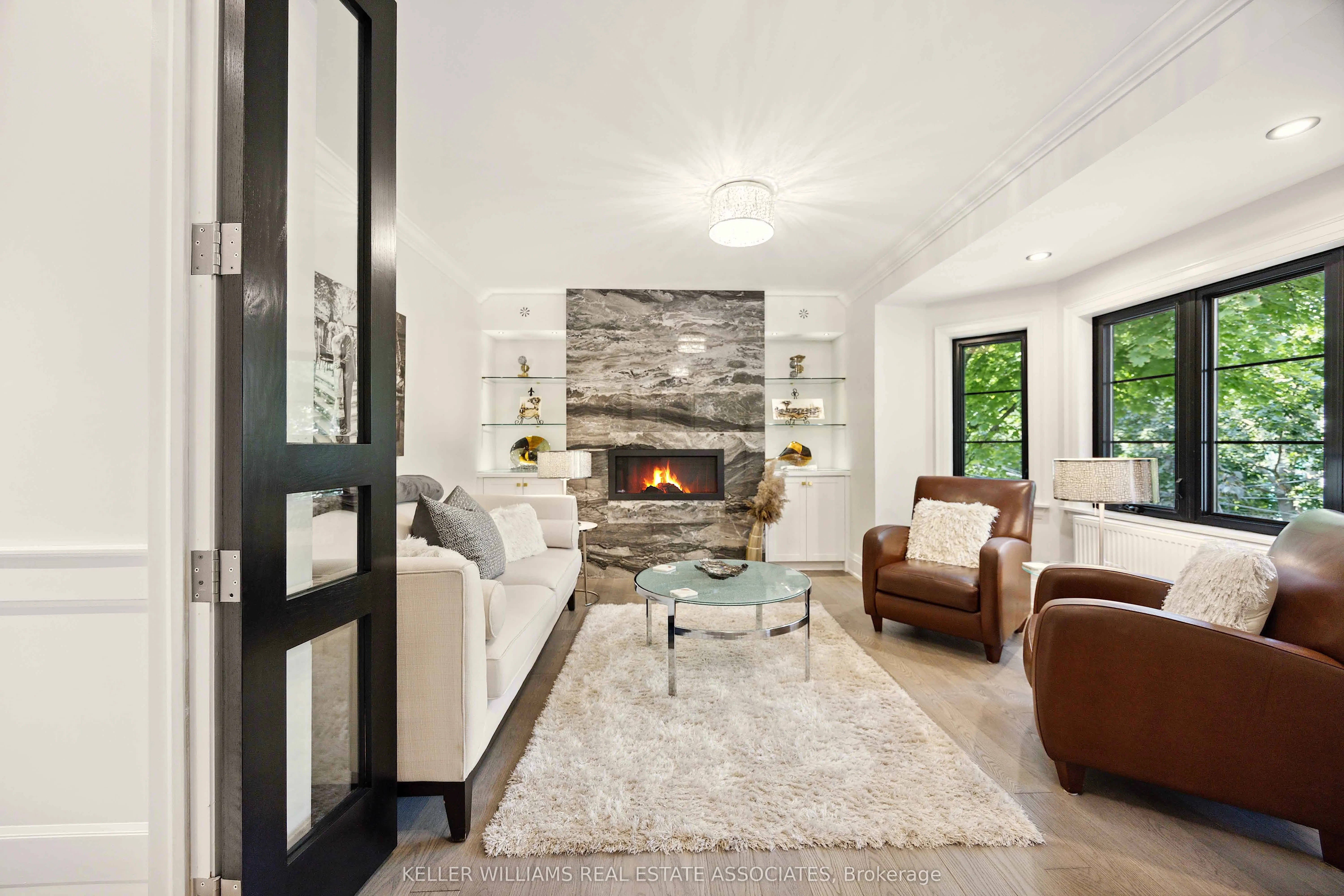 27 Glen Elm Avenue, #2