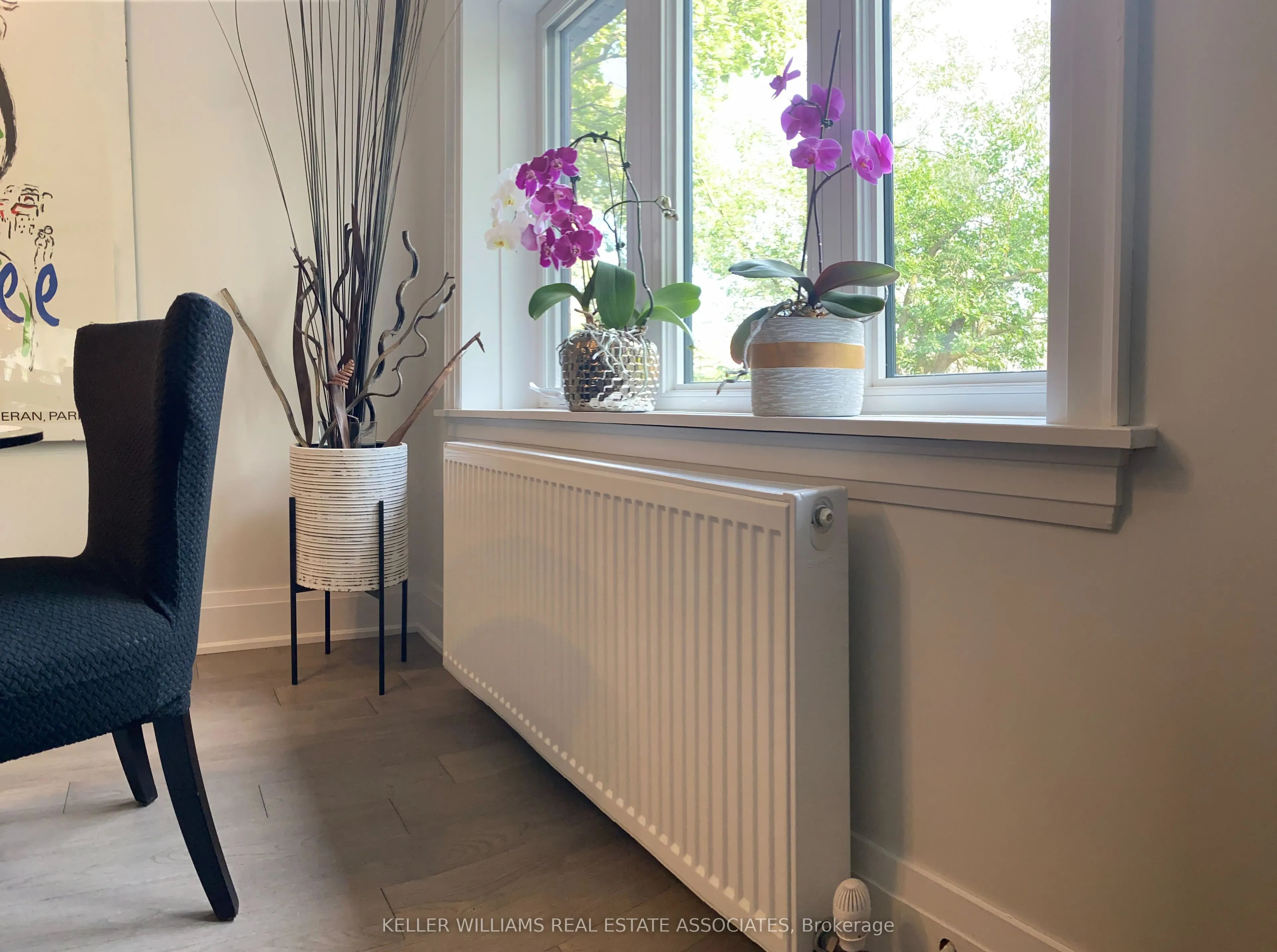 27 Glen Elm Avenue, #2