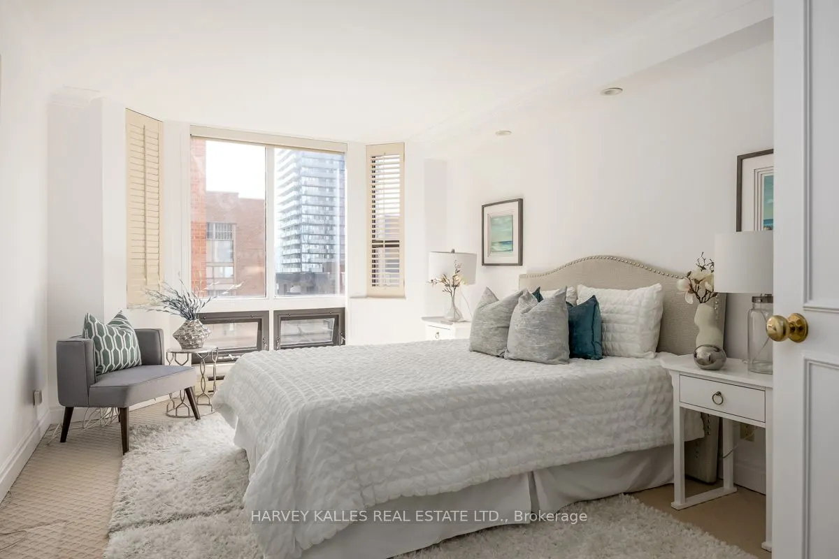 1166 Bay Street, #2103