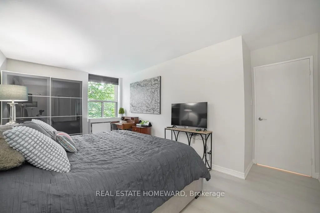 20 Fashion Roseway #415