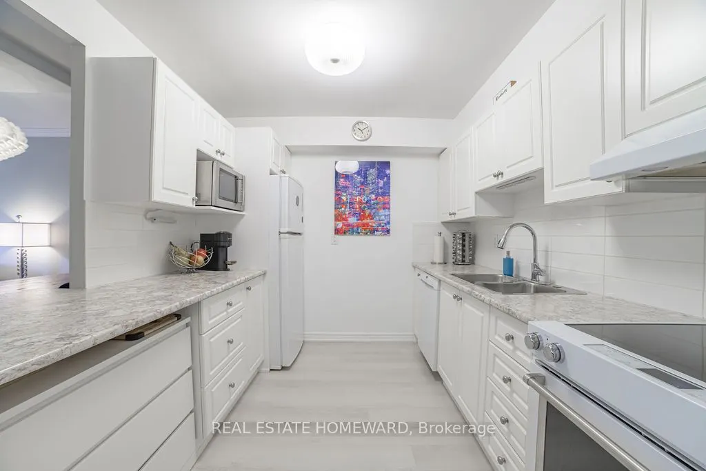 20 Fashion Roseway #415