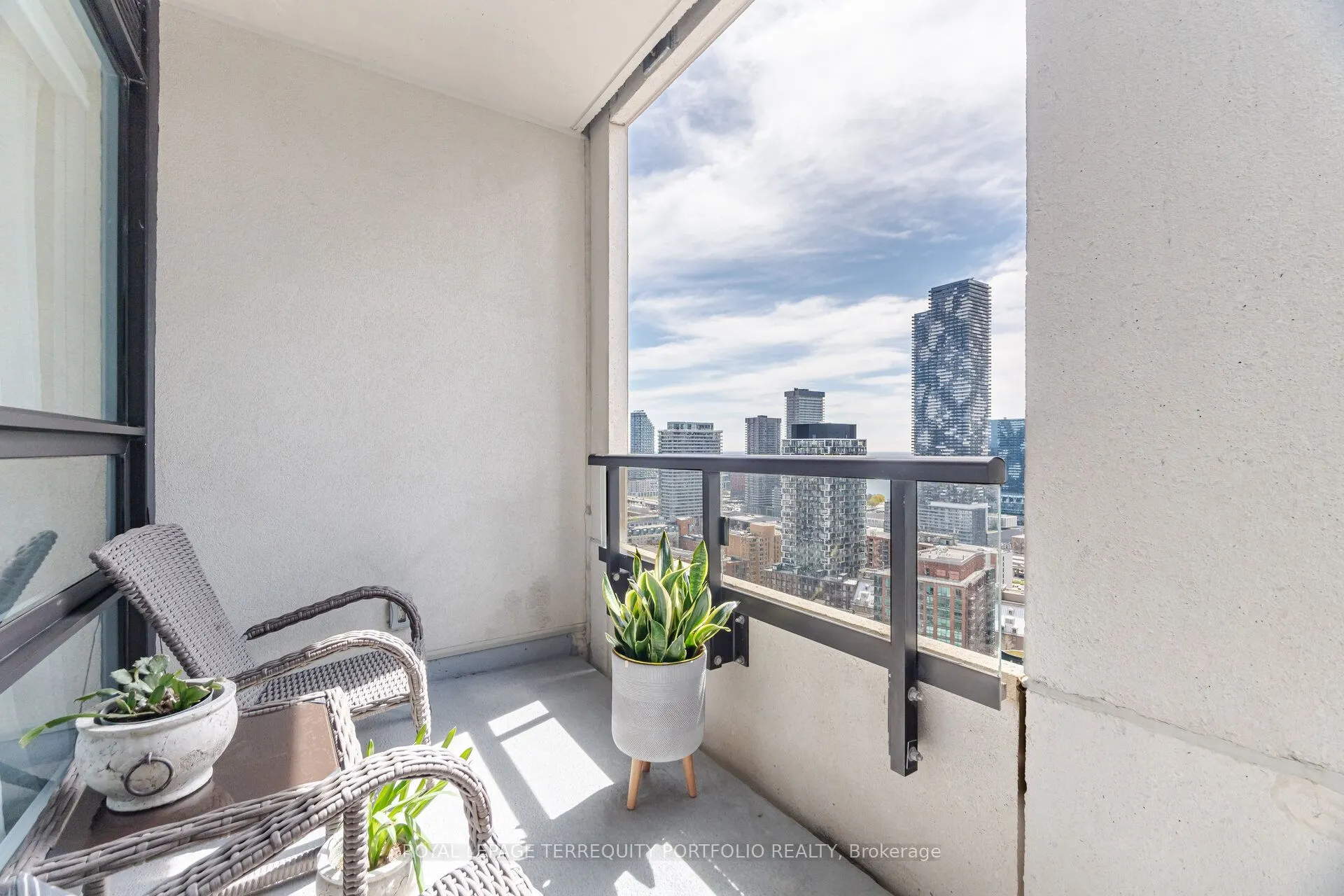 88 Scott Street, #2509