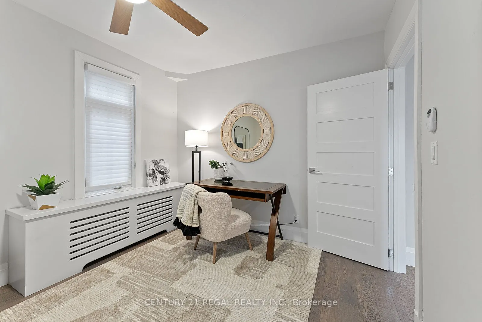 93 Douglas Crescent, #14