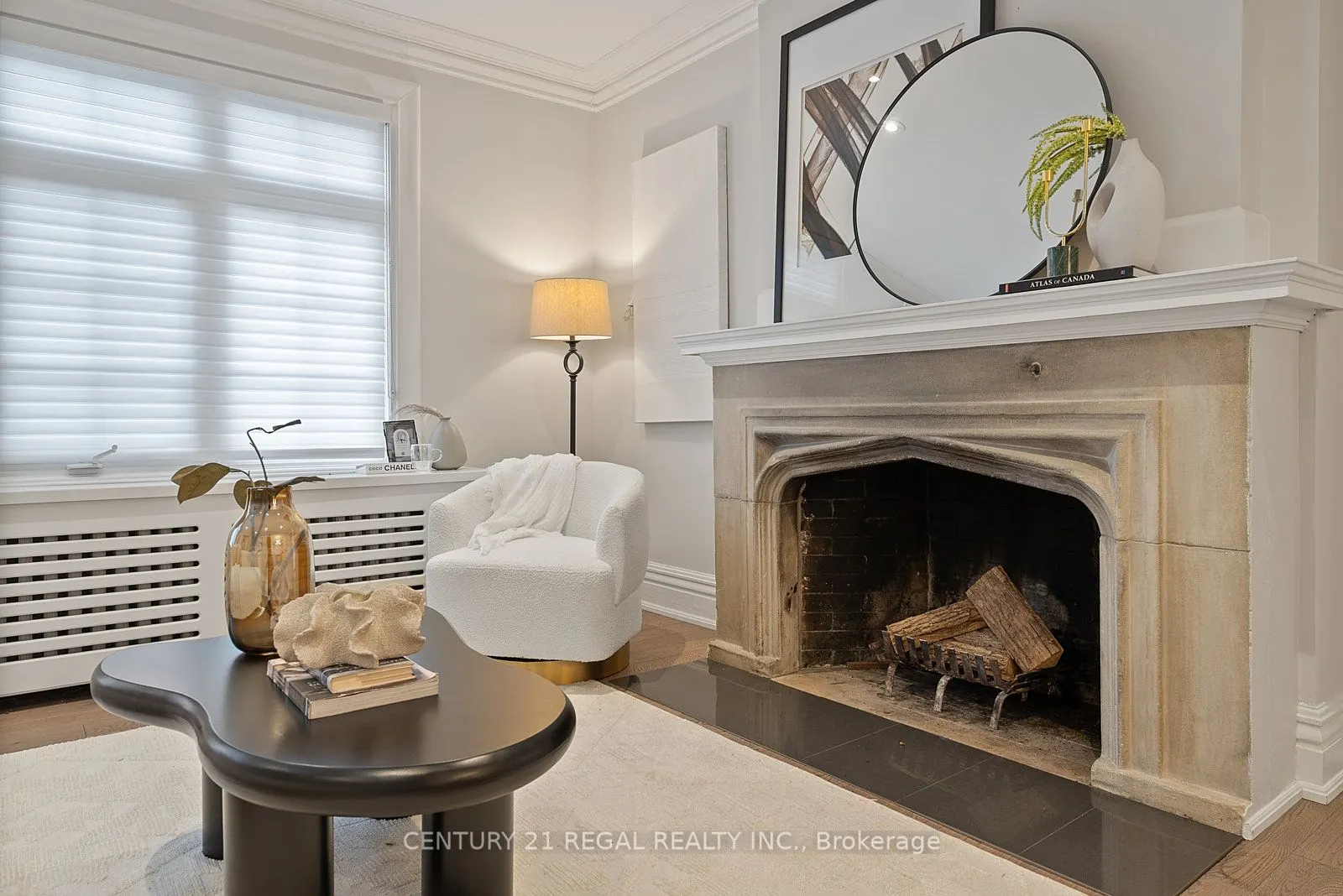 93 Douglas Crescent, #14