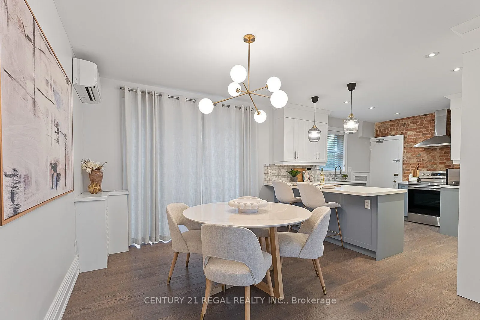 93 Douglas Crescent, #14