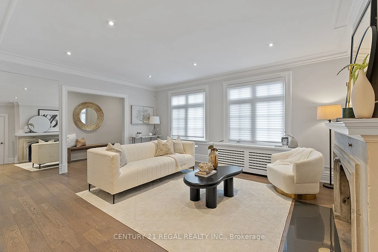 93 Douglas Crescent, #14
