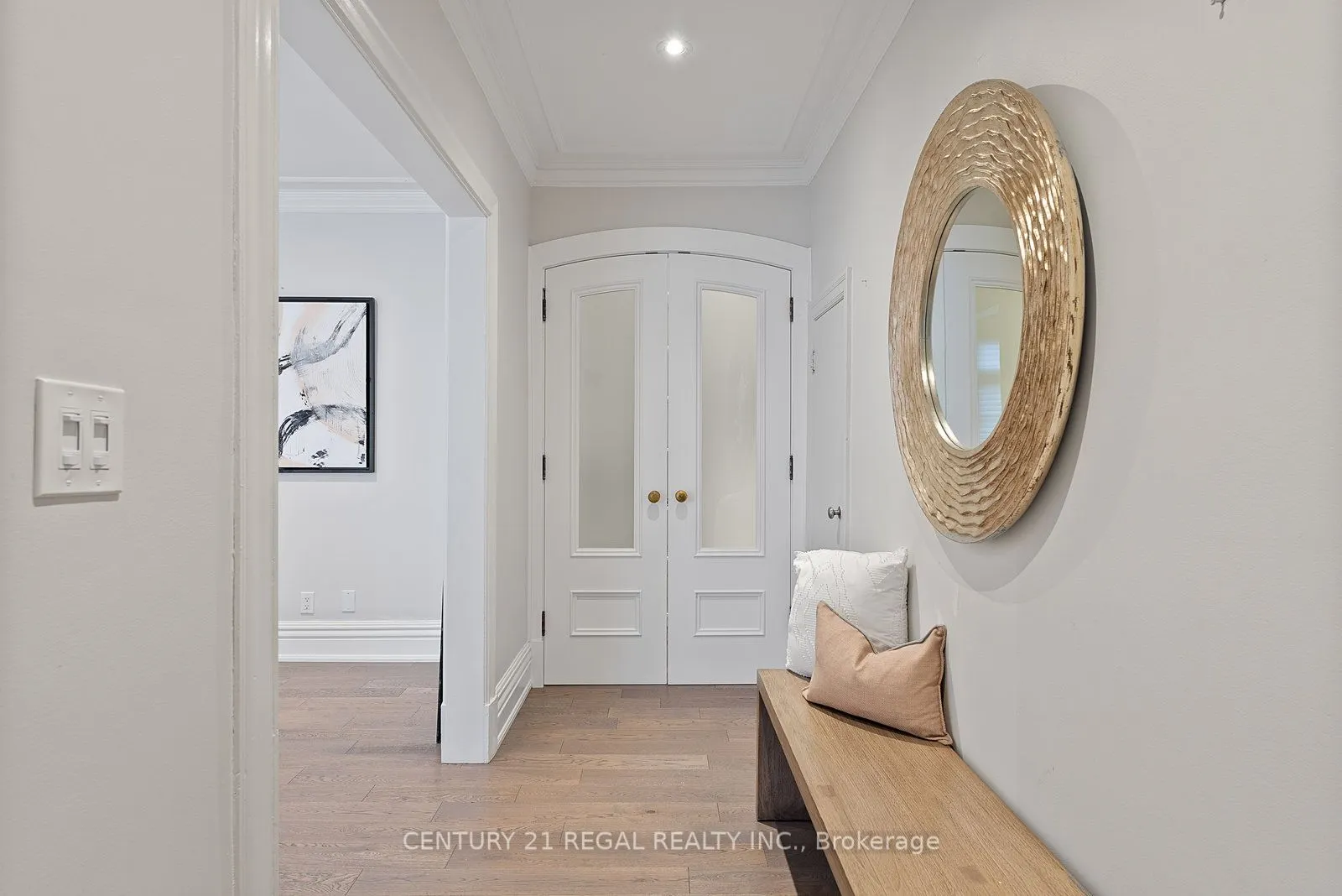 93 Douglas Crescent, #14