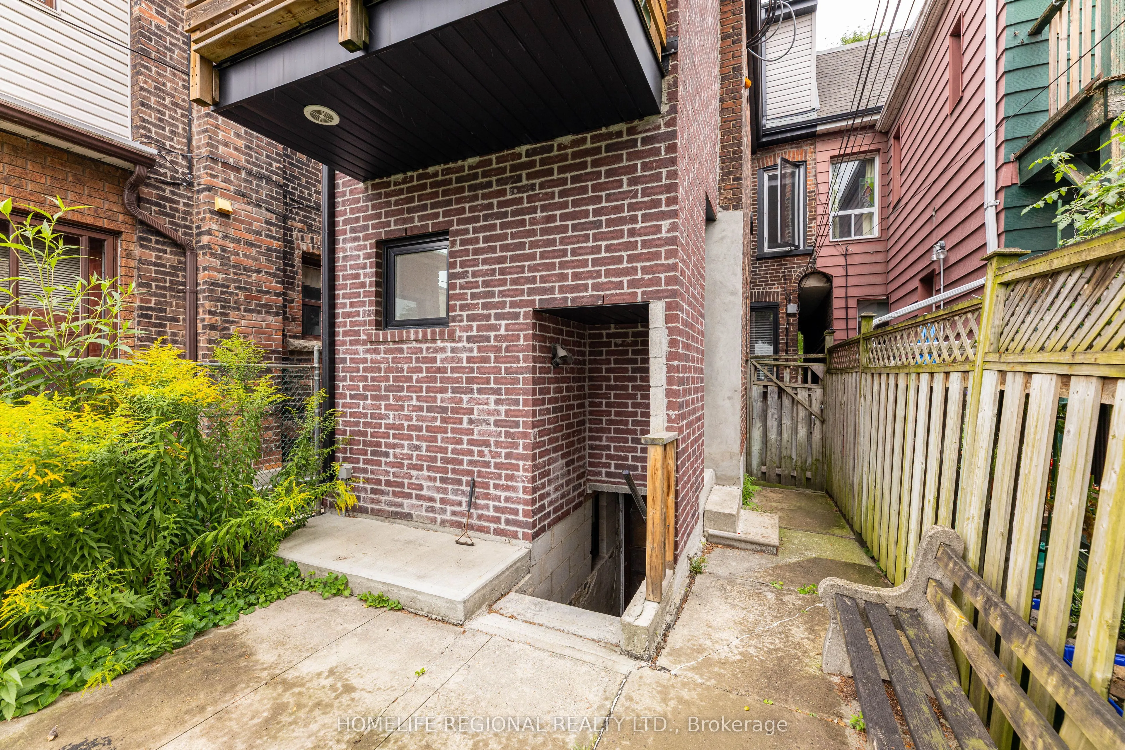 204 Roxton Road