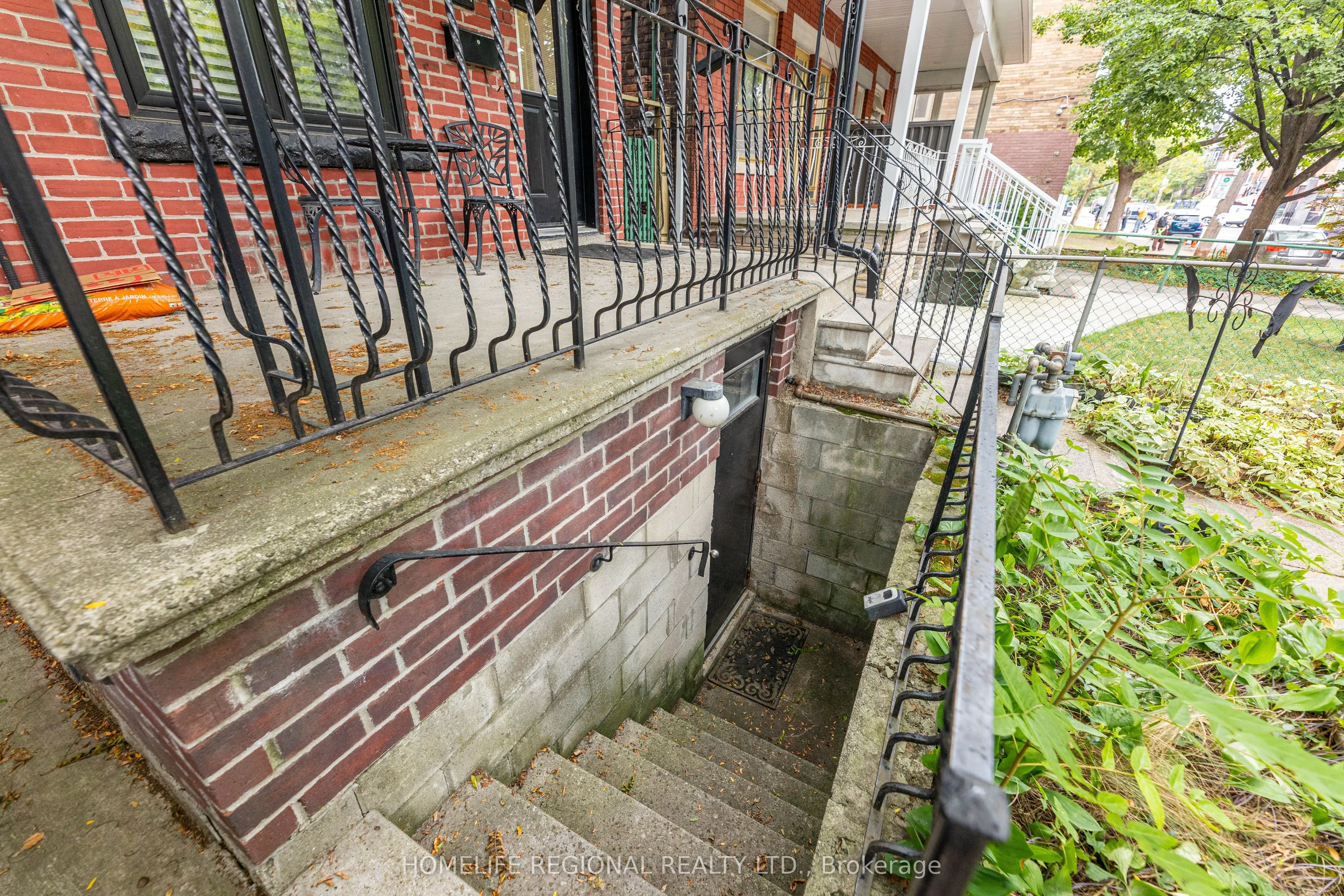 204 Roxton Road