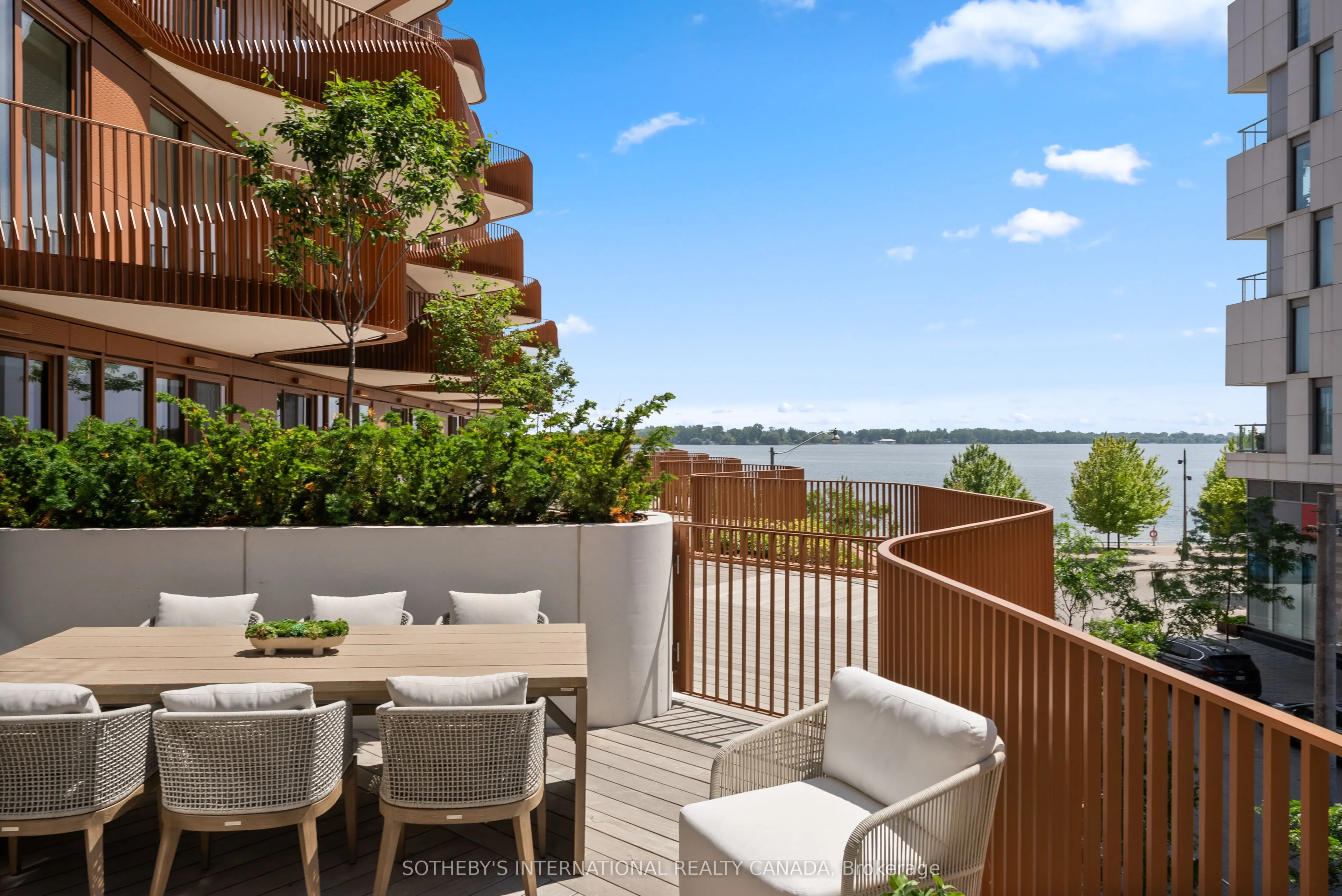 155 Merchants' Wharf, #217