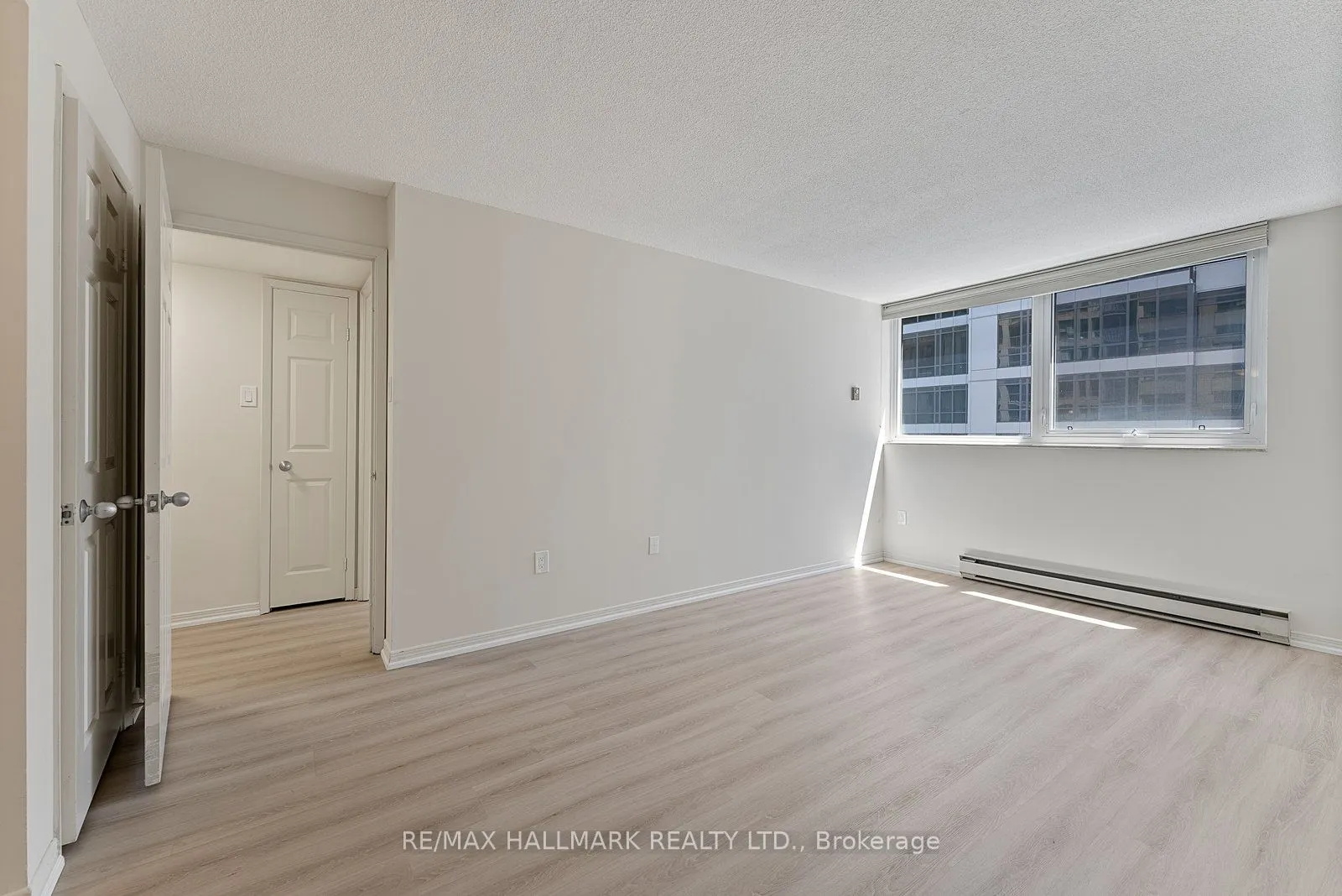360 Bloor Street E, #1107