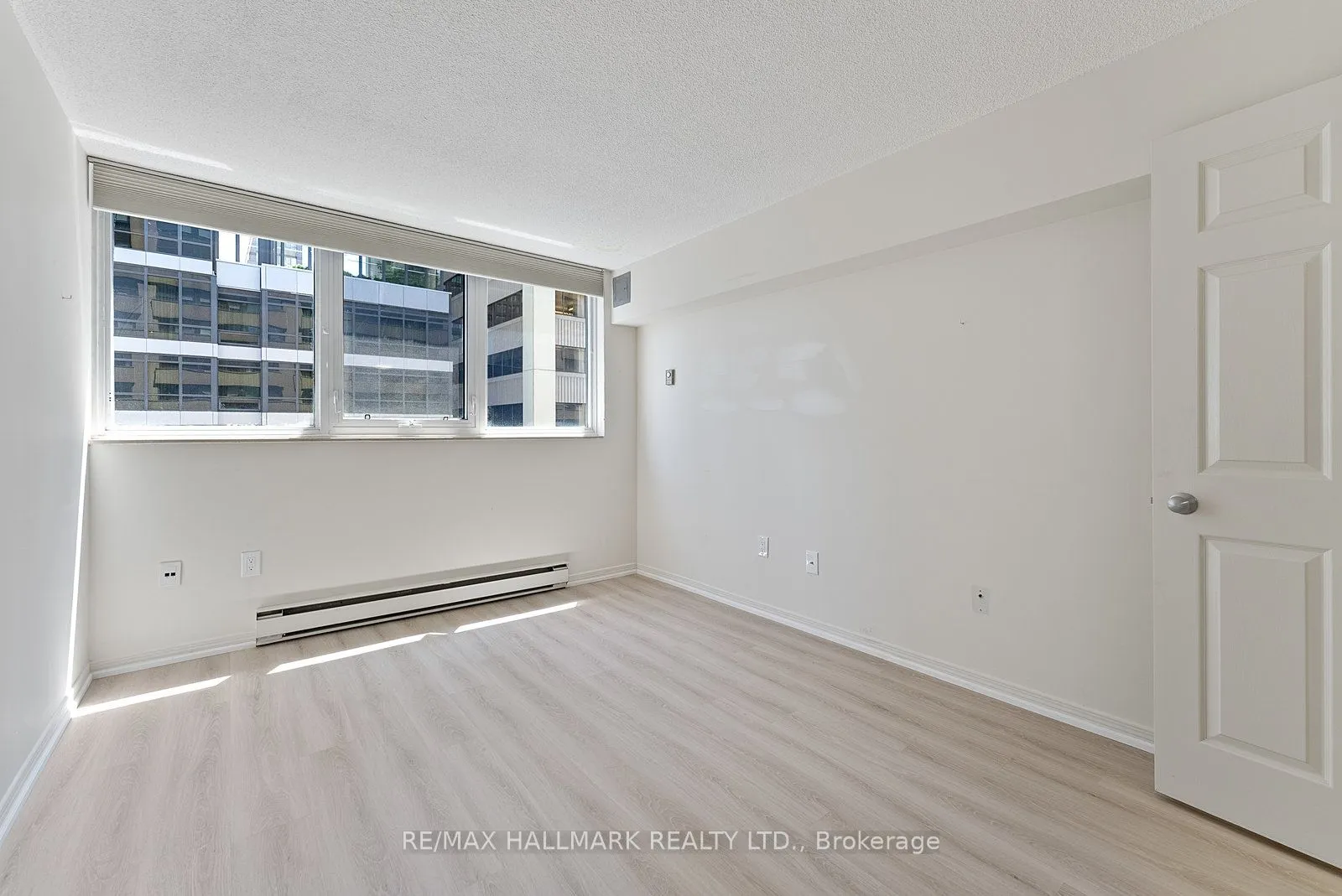 360 Bloor Street E, #1107