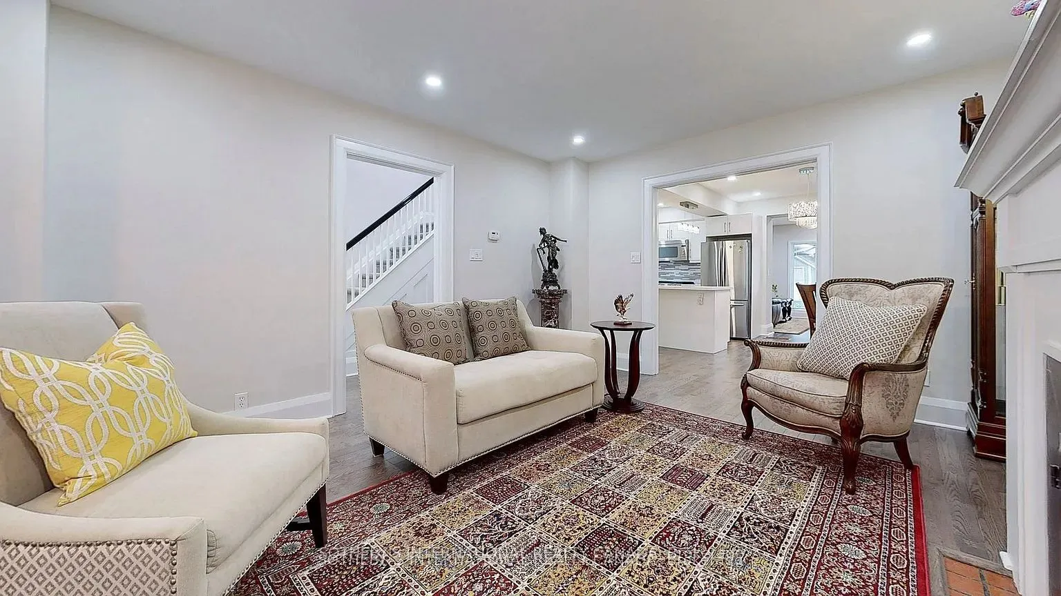 182 Duplex Avenue