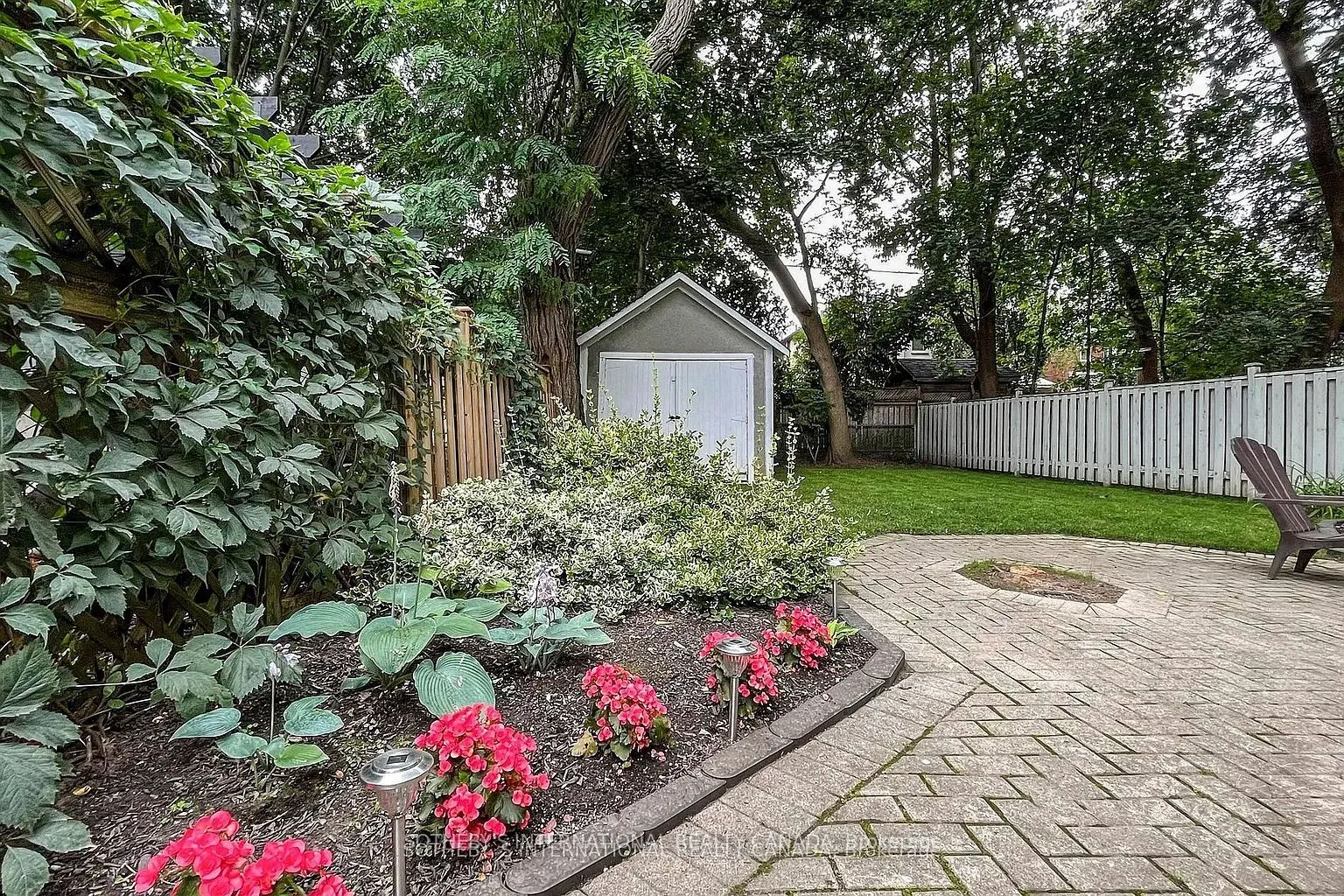 182 Duplex Avenue