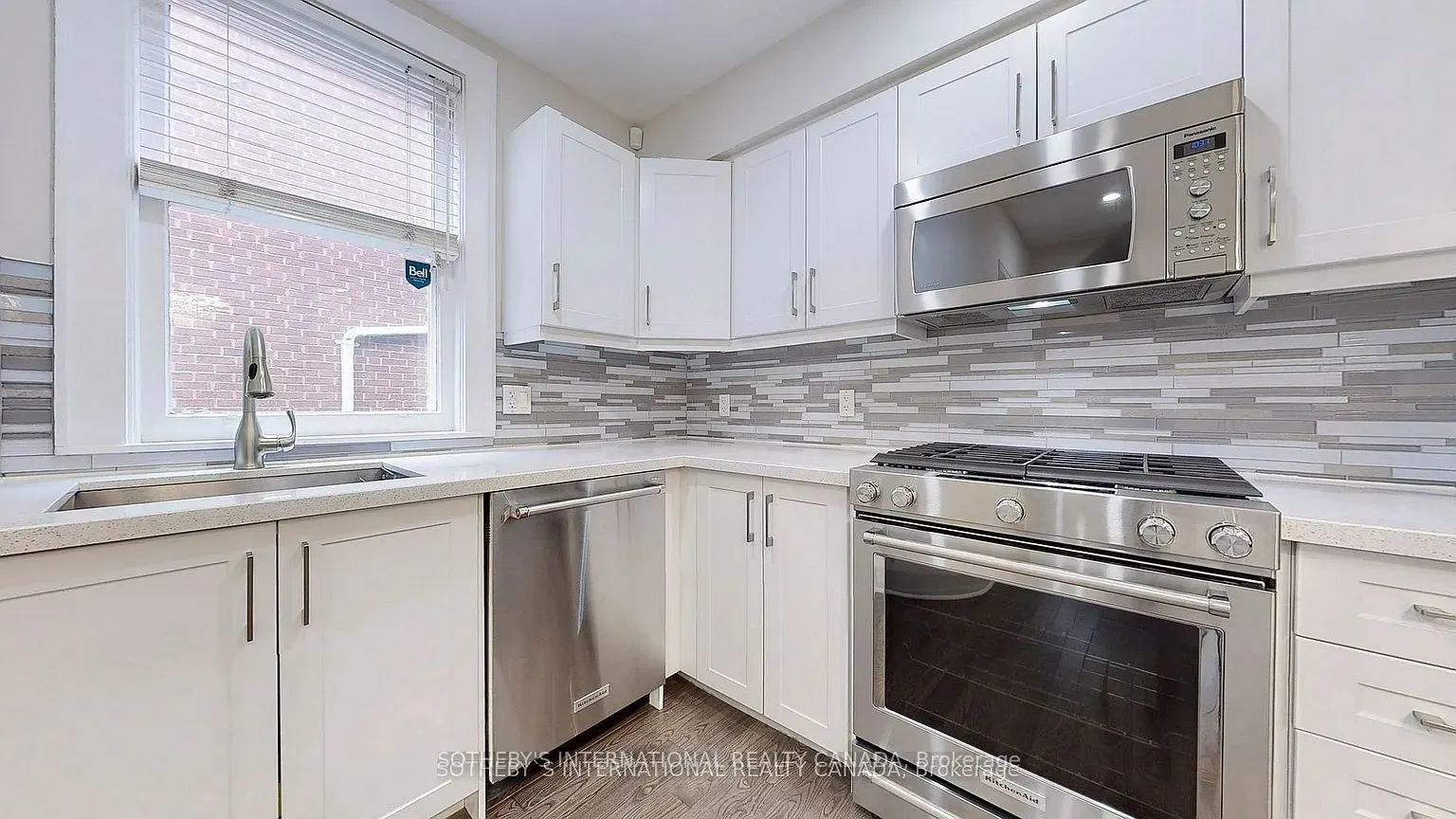 182 Duplex Avenue