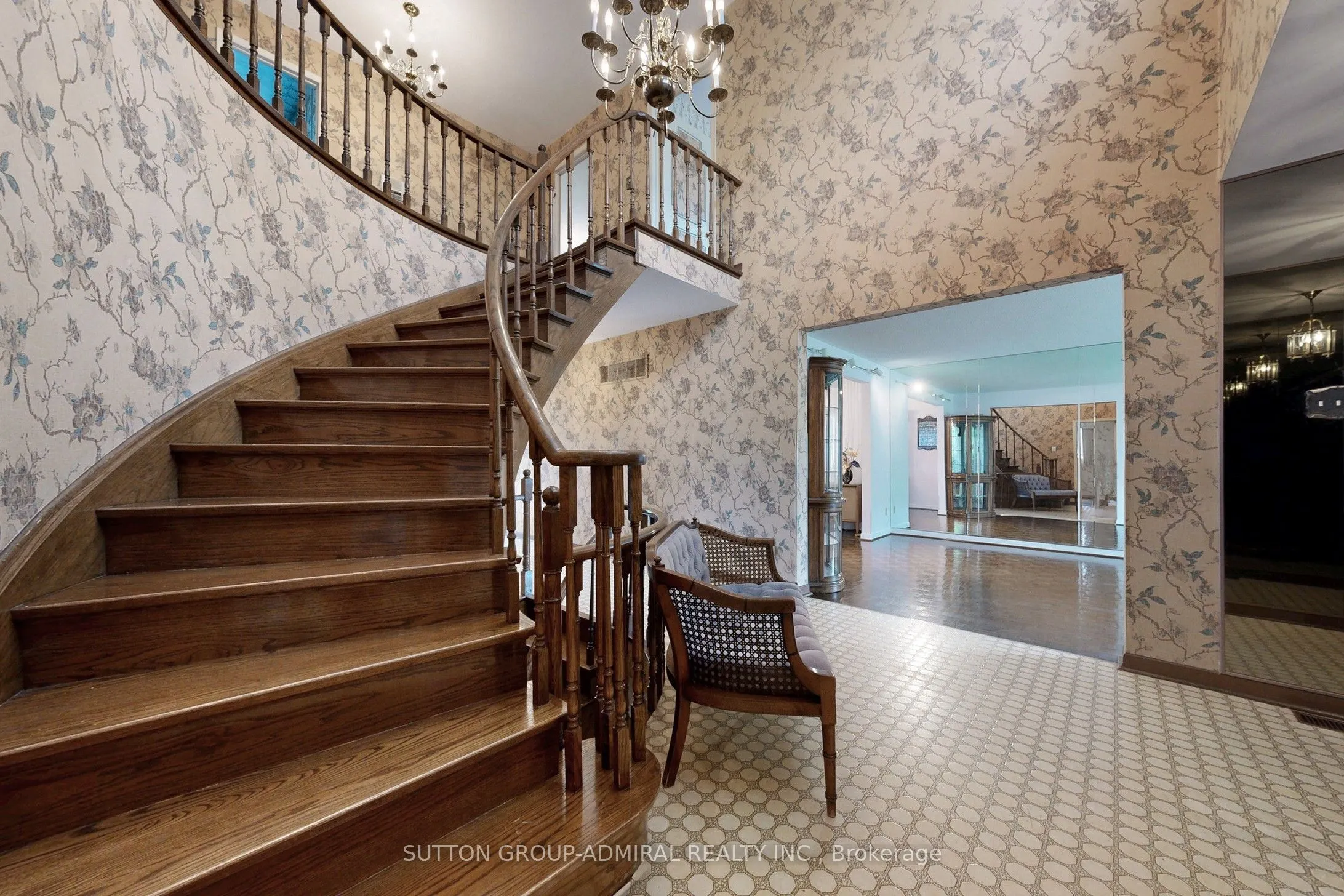 35 Nevada Avenue