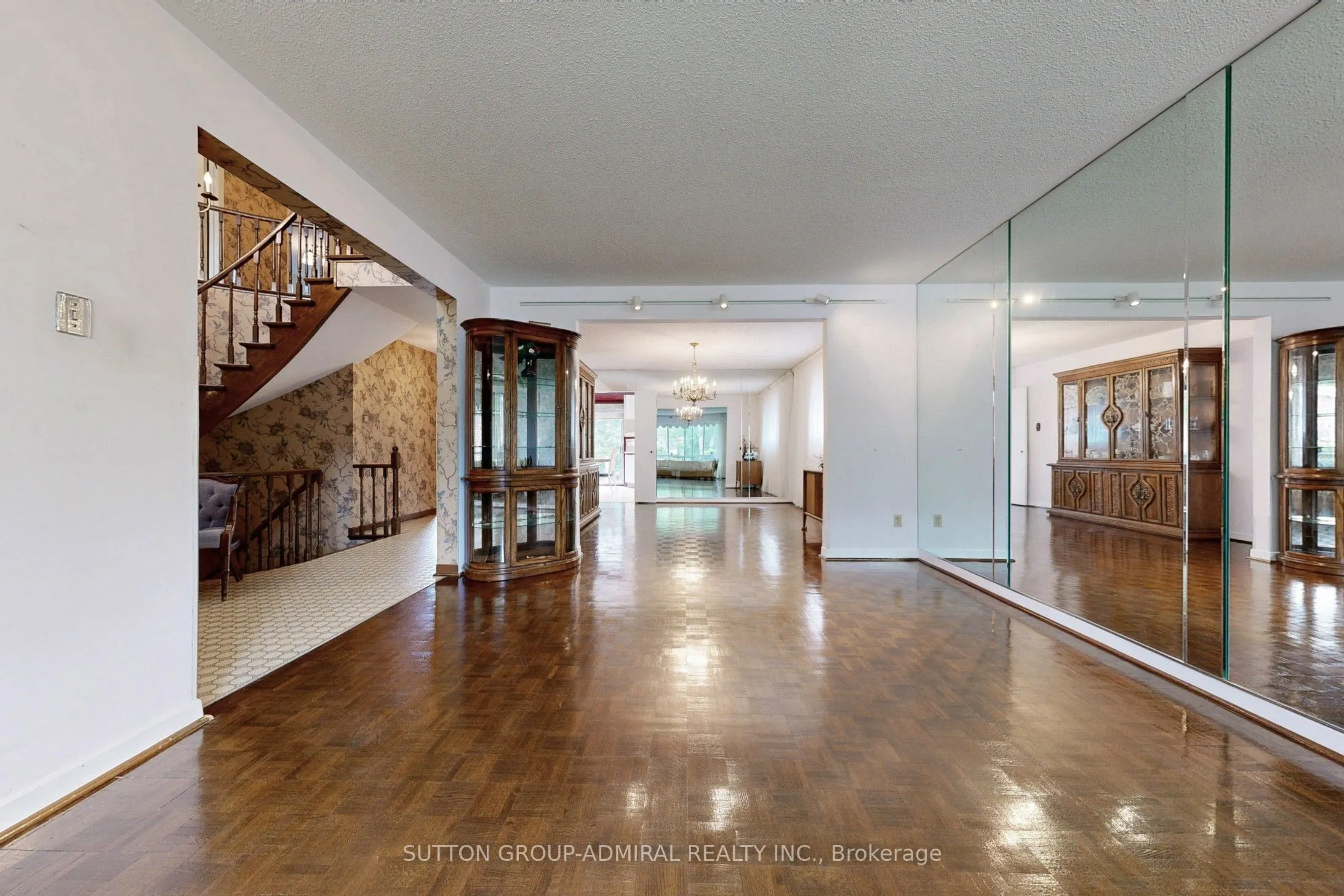 35 Nevada Avenue