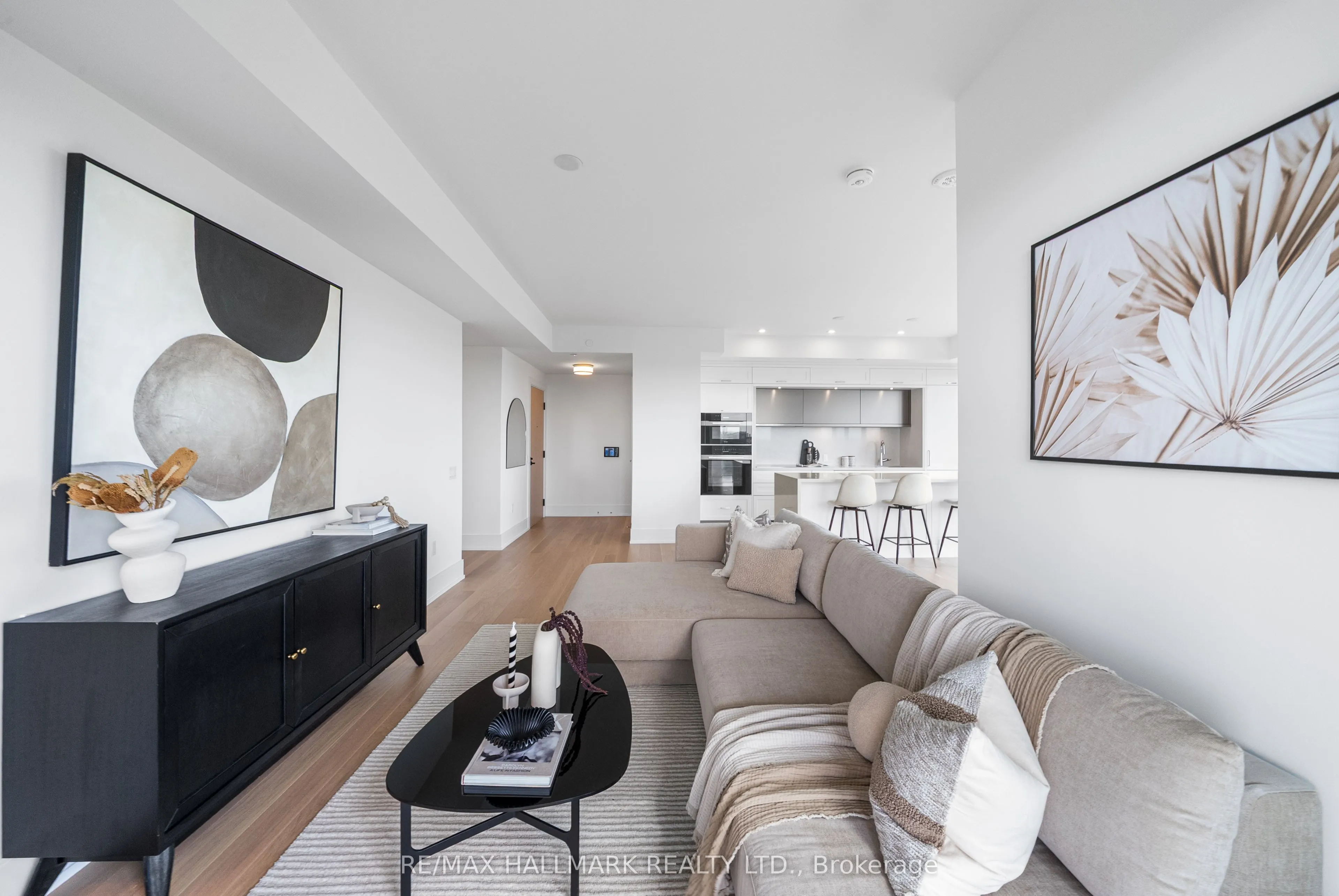 10 Inn On The Park Drive, #1710
