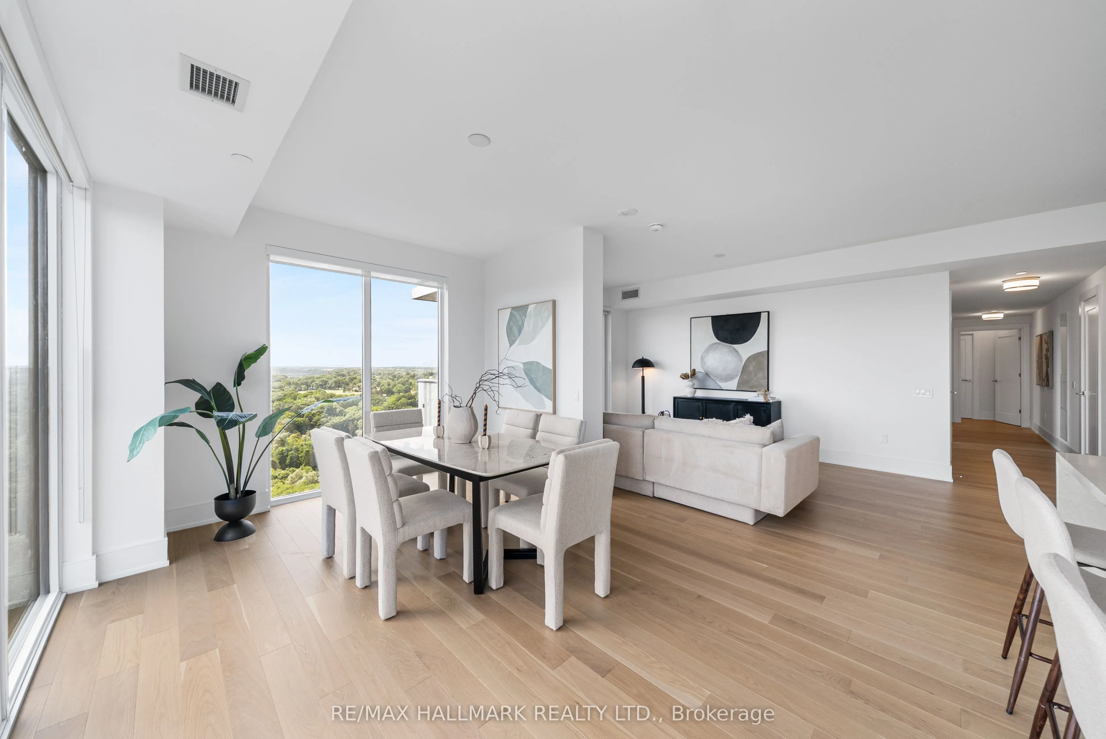 10 Inn On The Park Drive, #1710