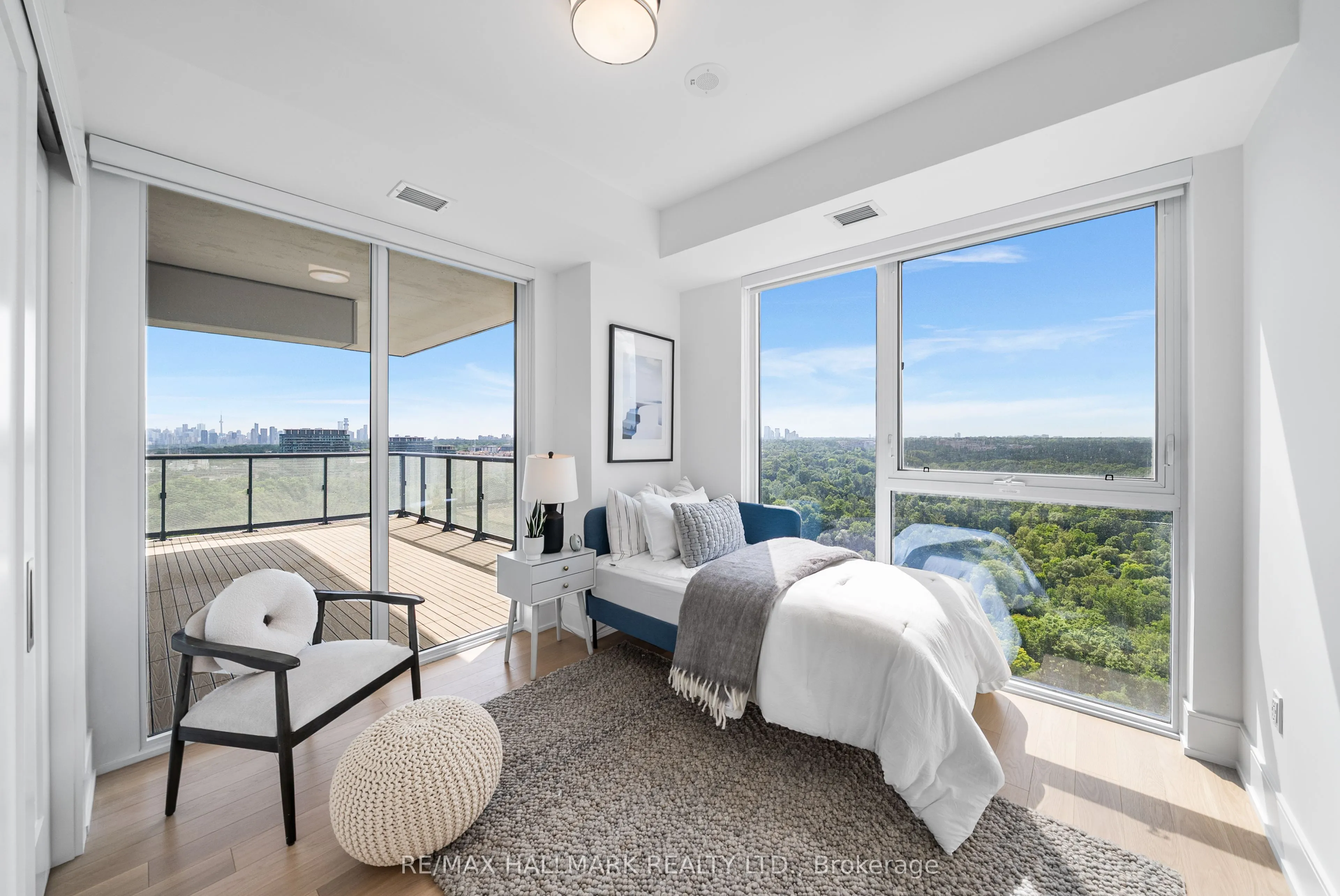 10 Inn On The Park Drive, #1710