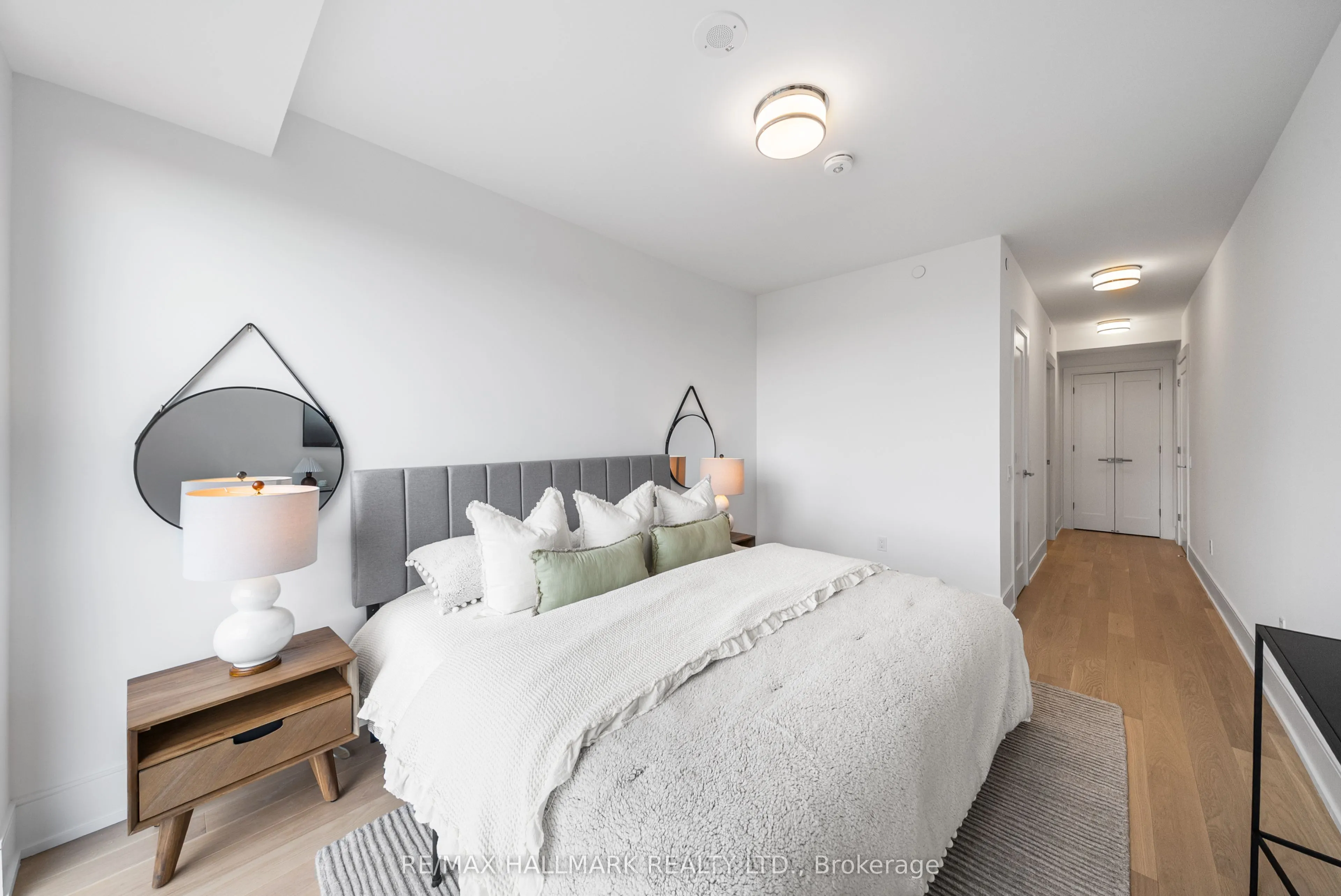 10 Inn On The Park Drive, #1710