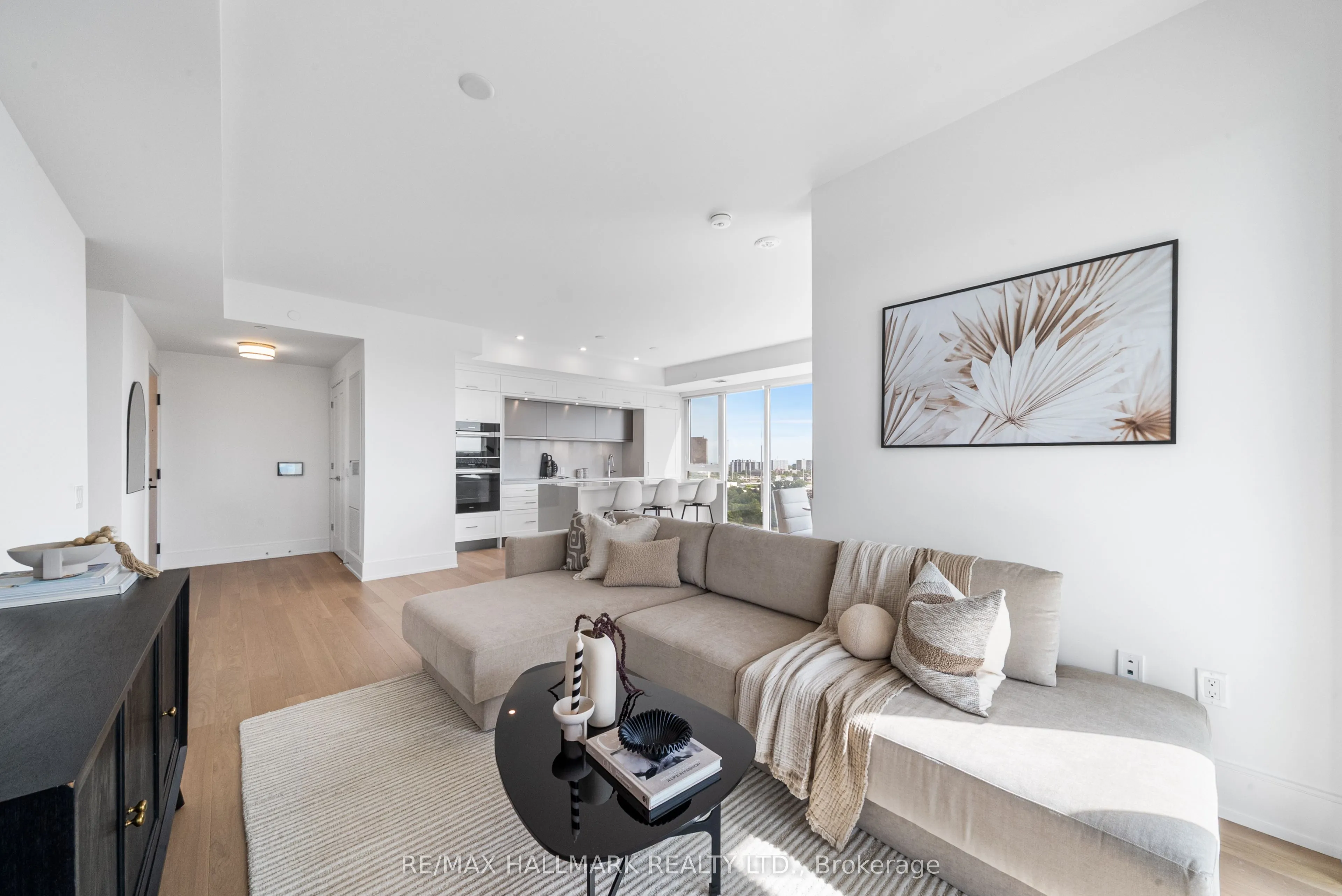 10 Inn On The Park Drive, #1710