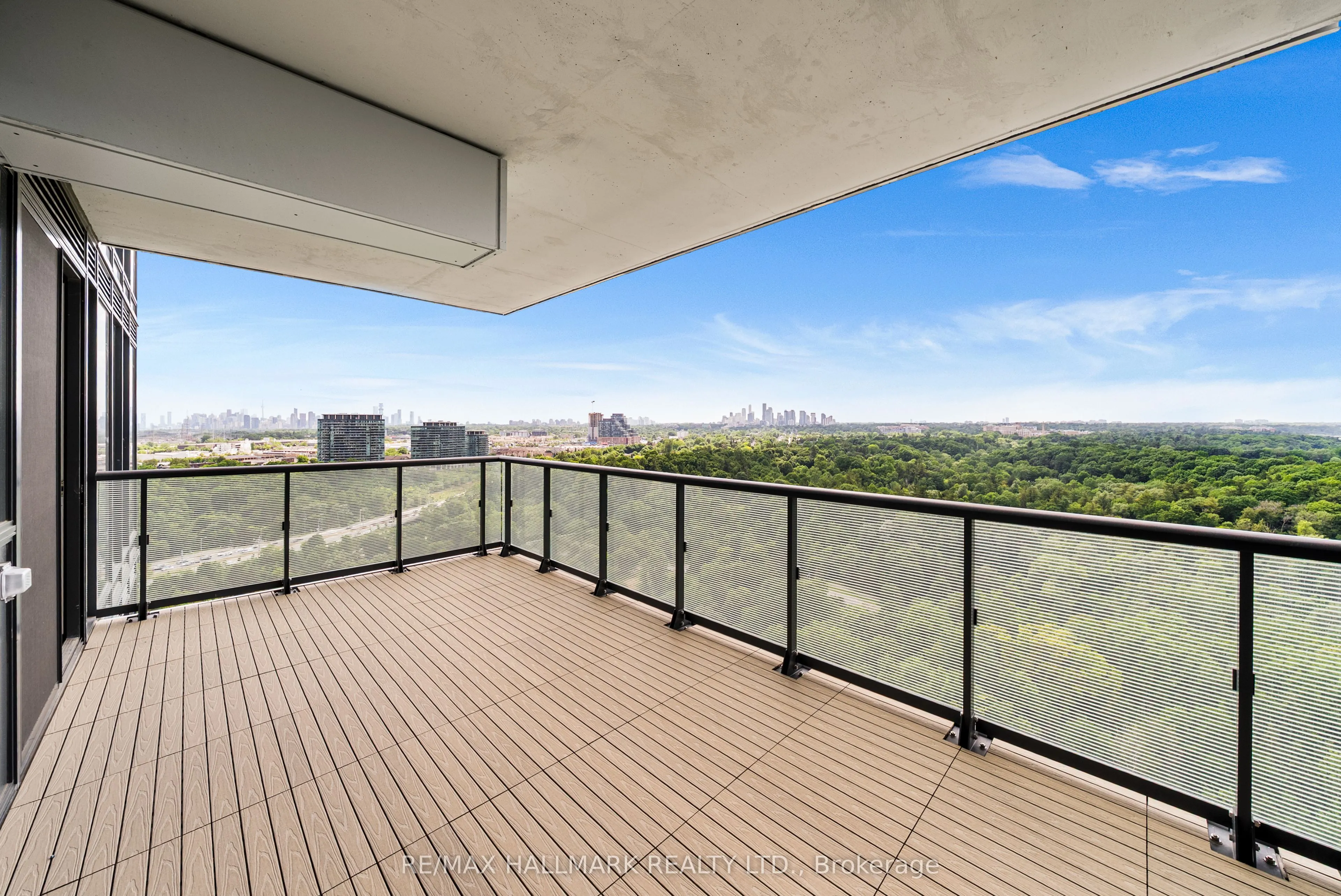 10 Inn On The Park Drive, #1710