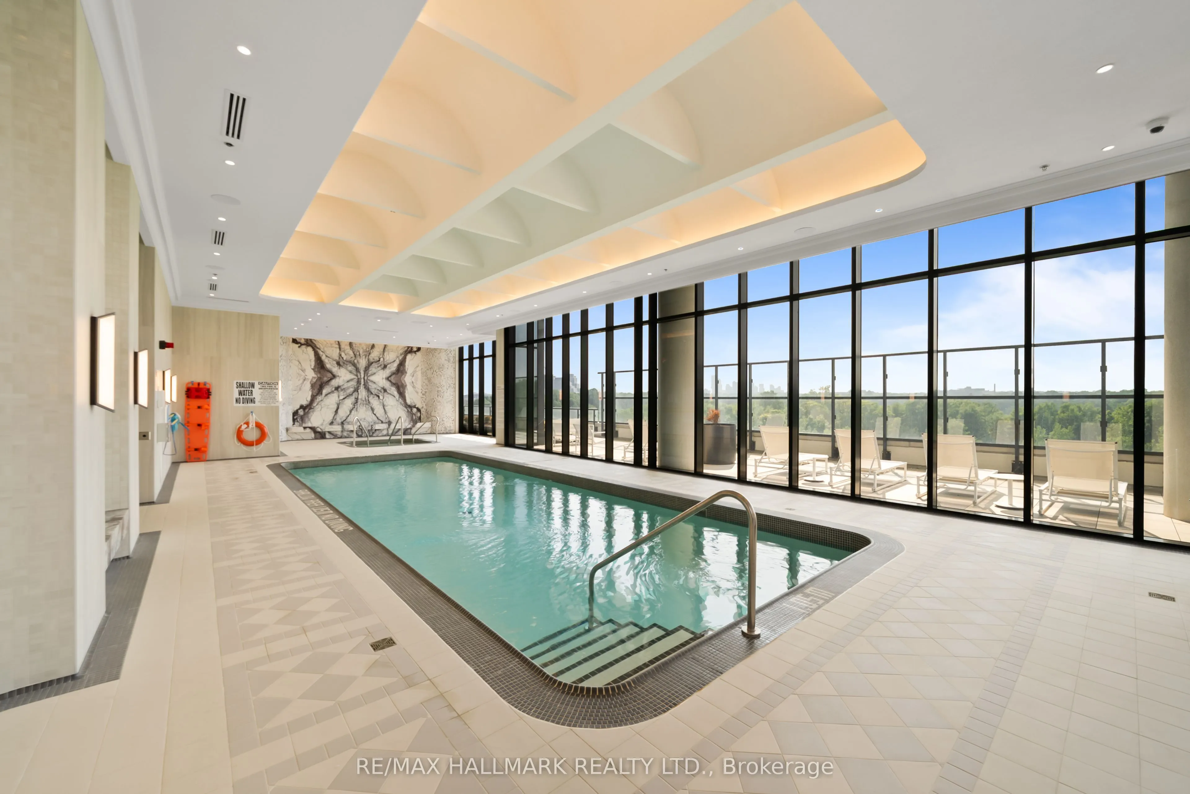10 Inn On The Park Drive, #1710