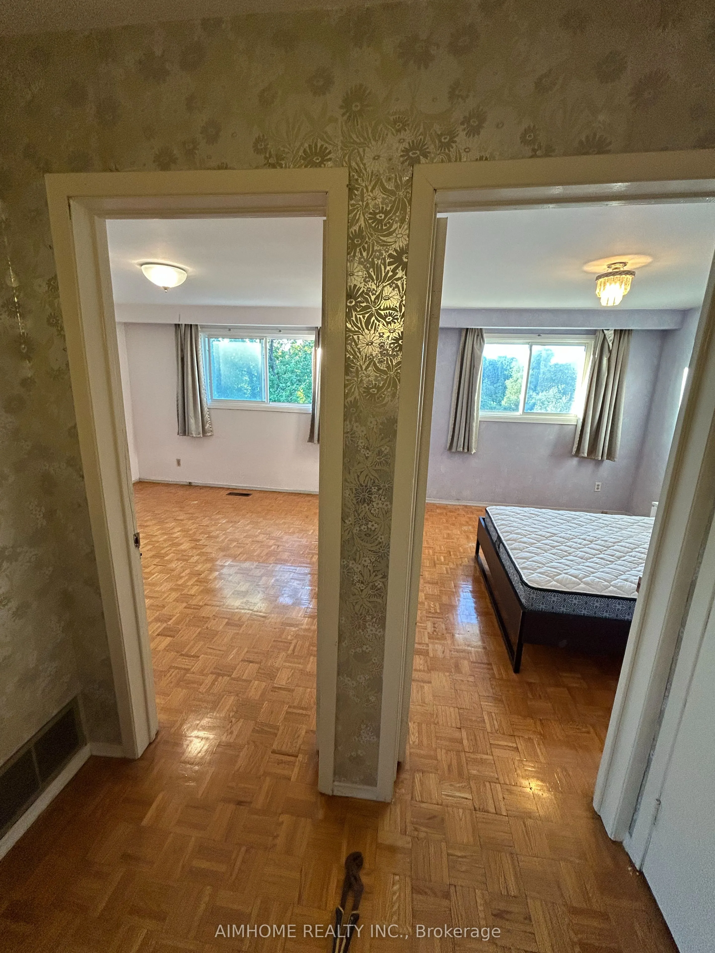 86 James Gray Drive, #Upper