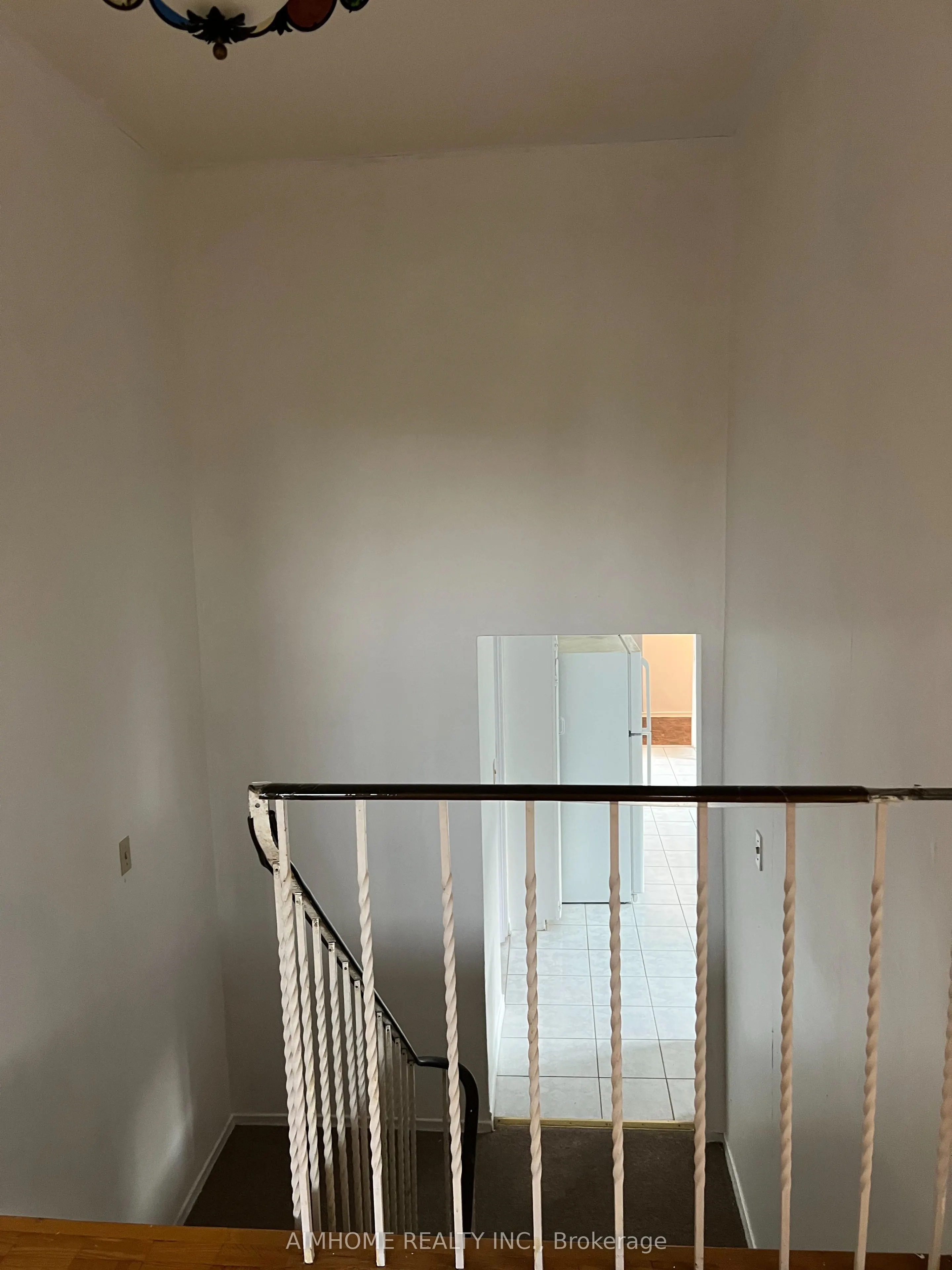 86 James Gray Drive, #Upper