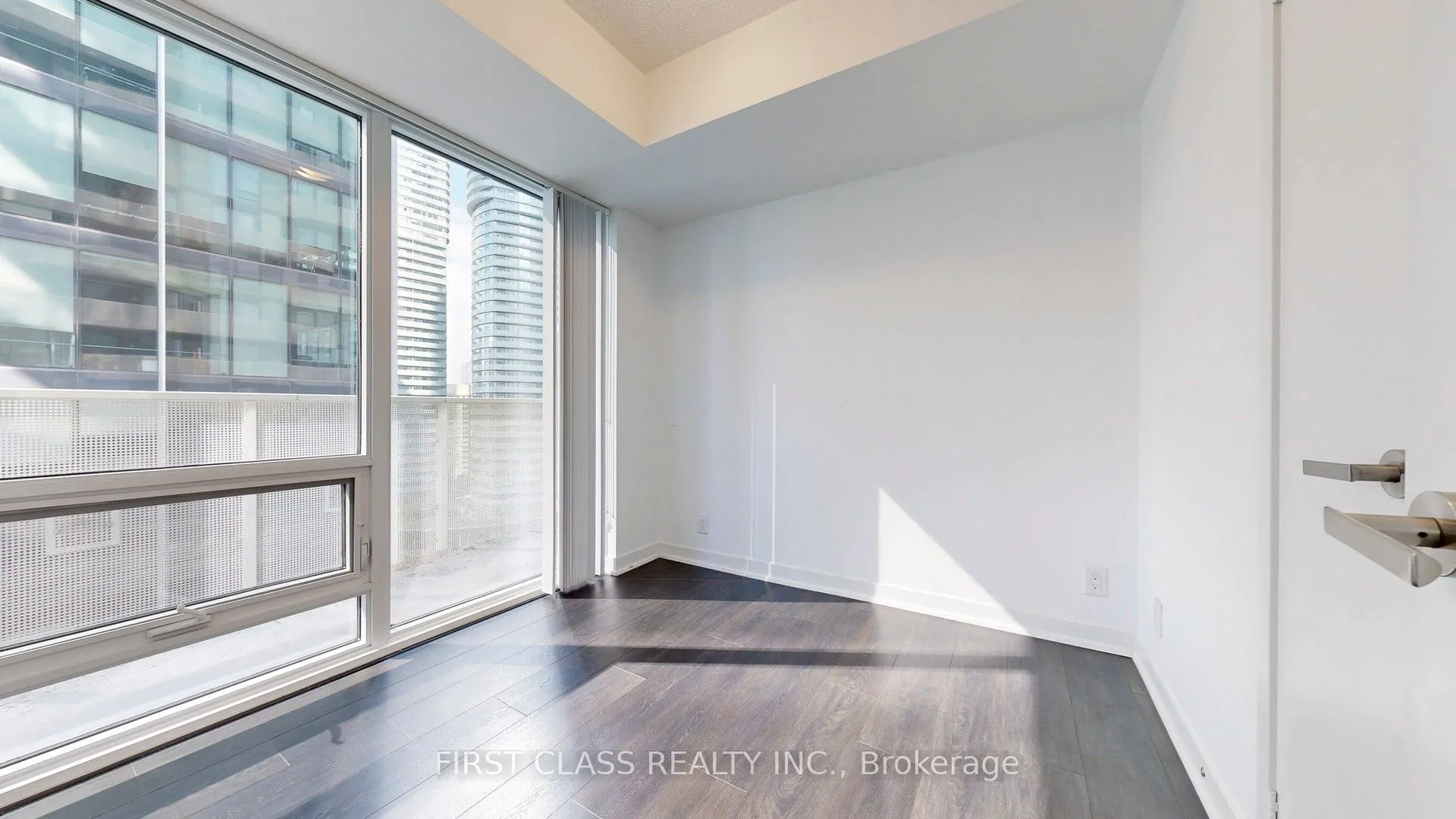 100 Harbour Street, #1210