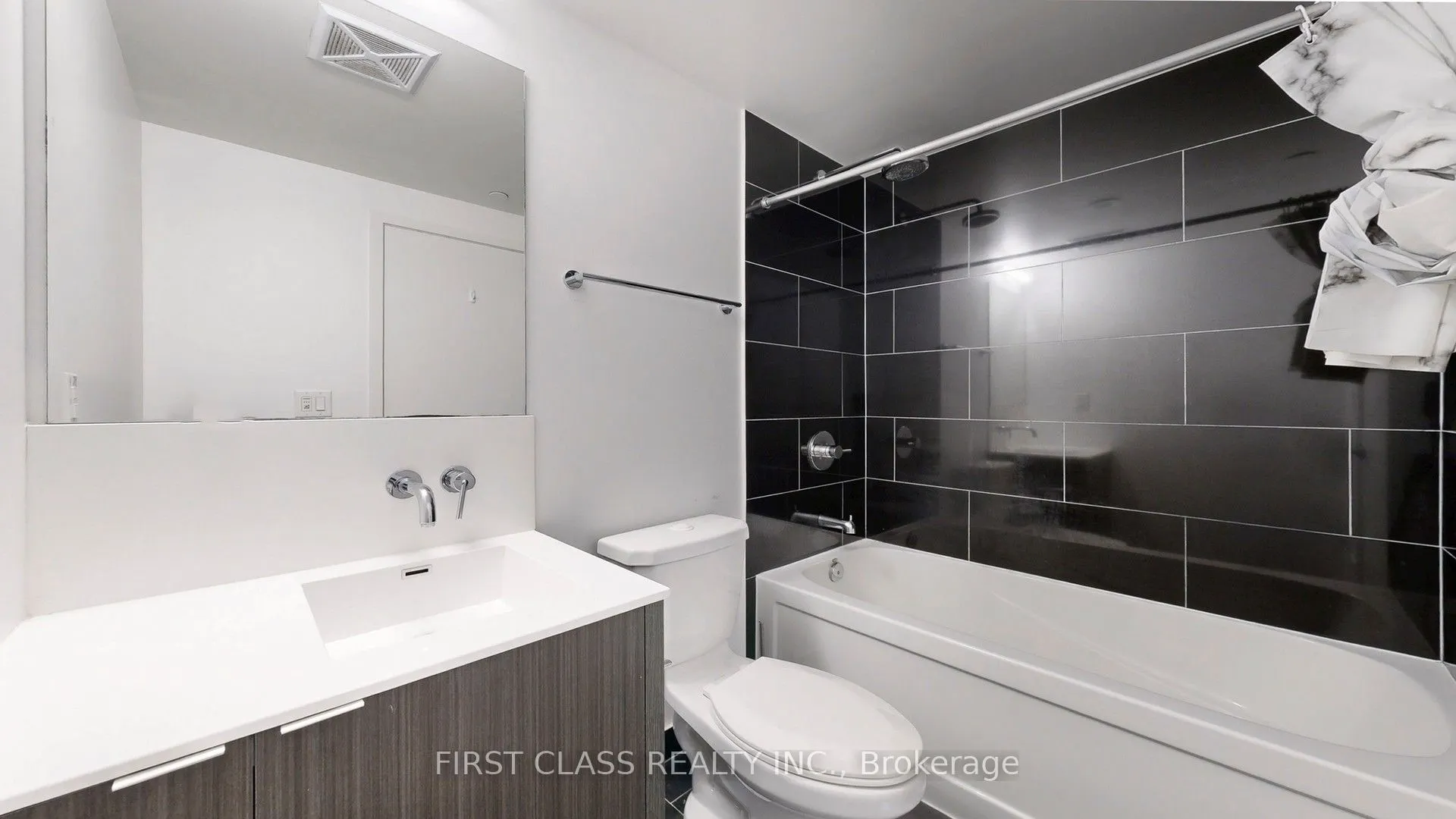 100 Harbour Street, #1210
