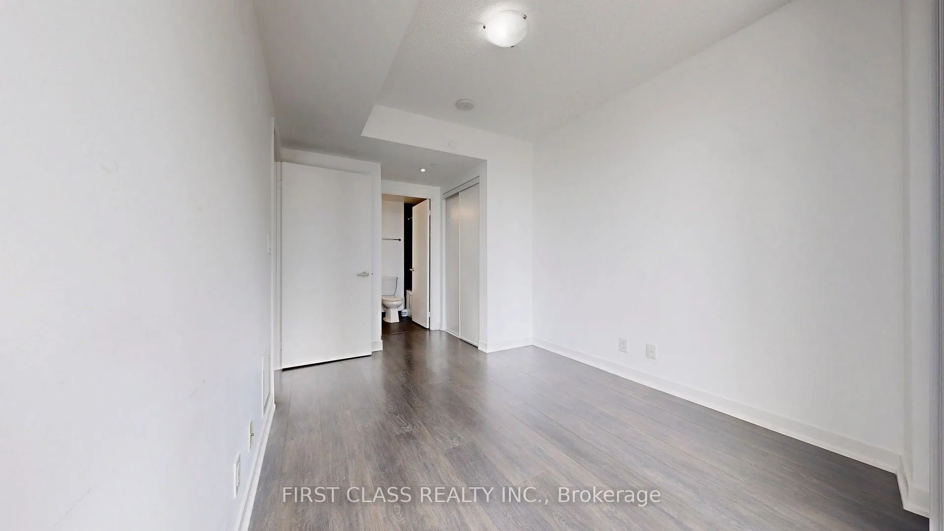 100 Harbour Street, #1210