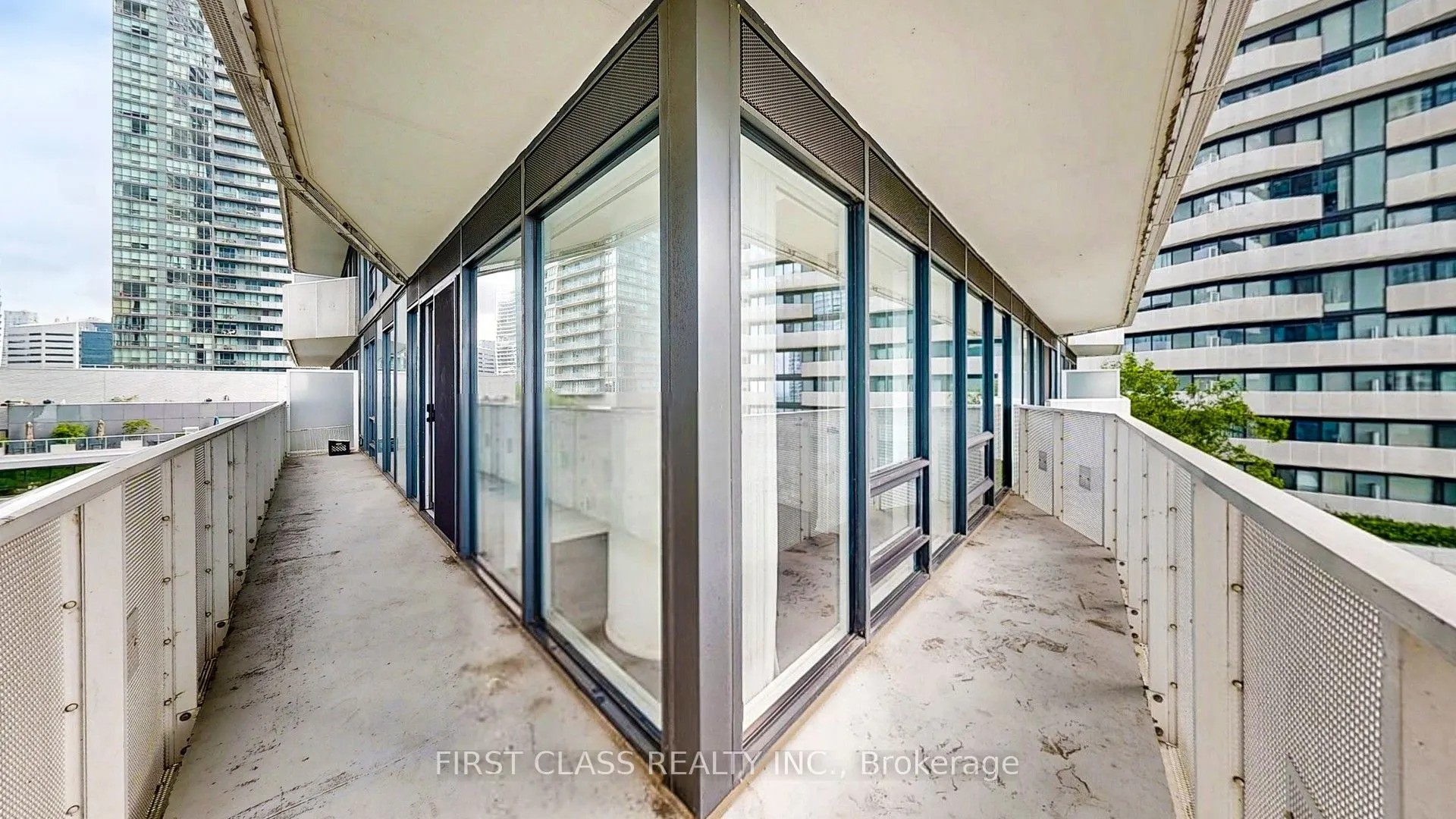 100 Harbour Street, #1210