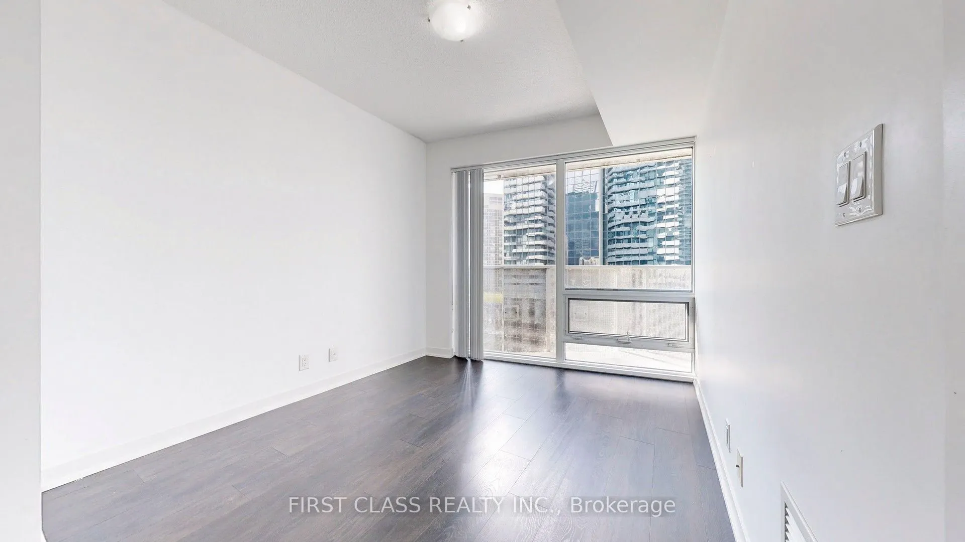 100 Harbour Street, #1210