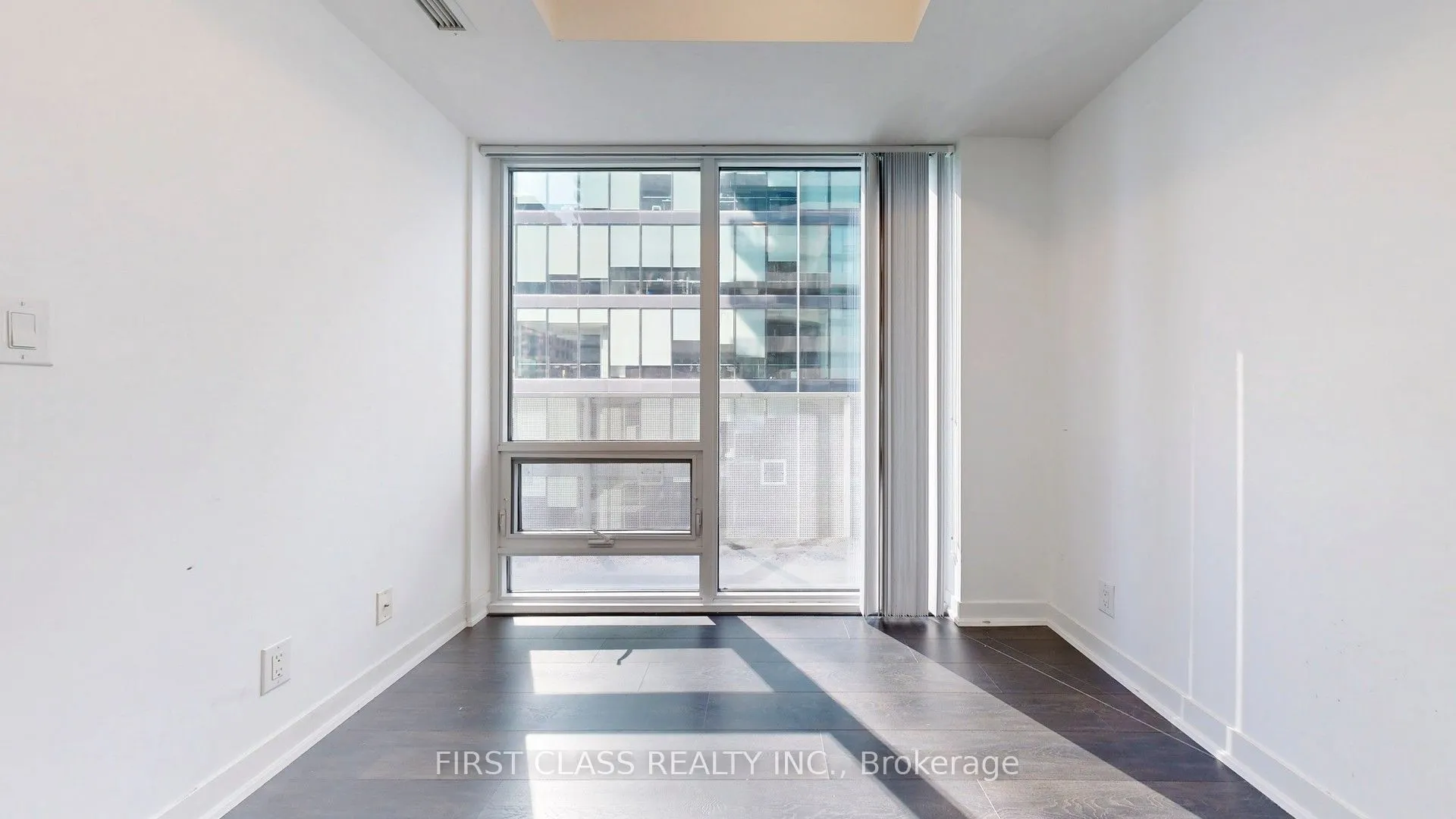 100 Harbour Street, #1210