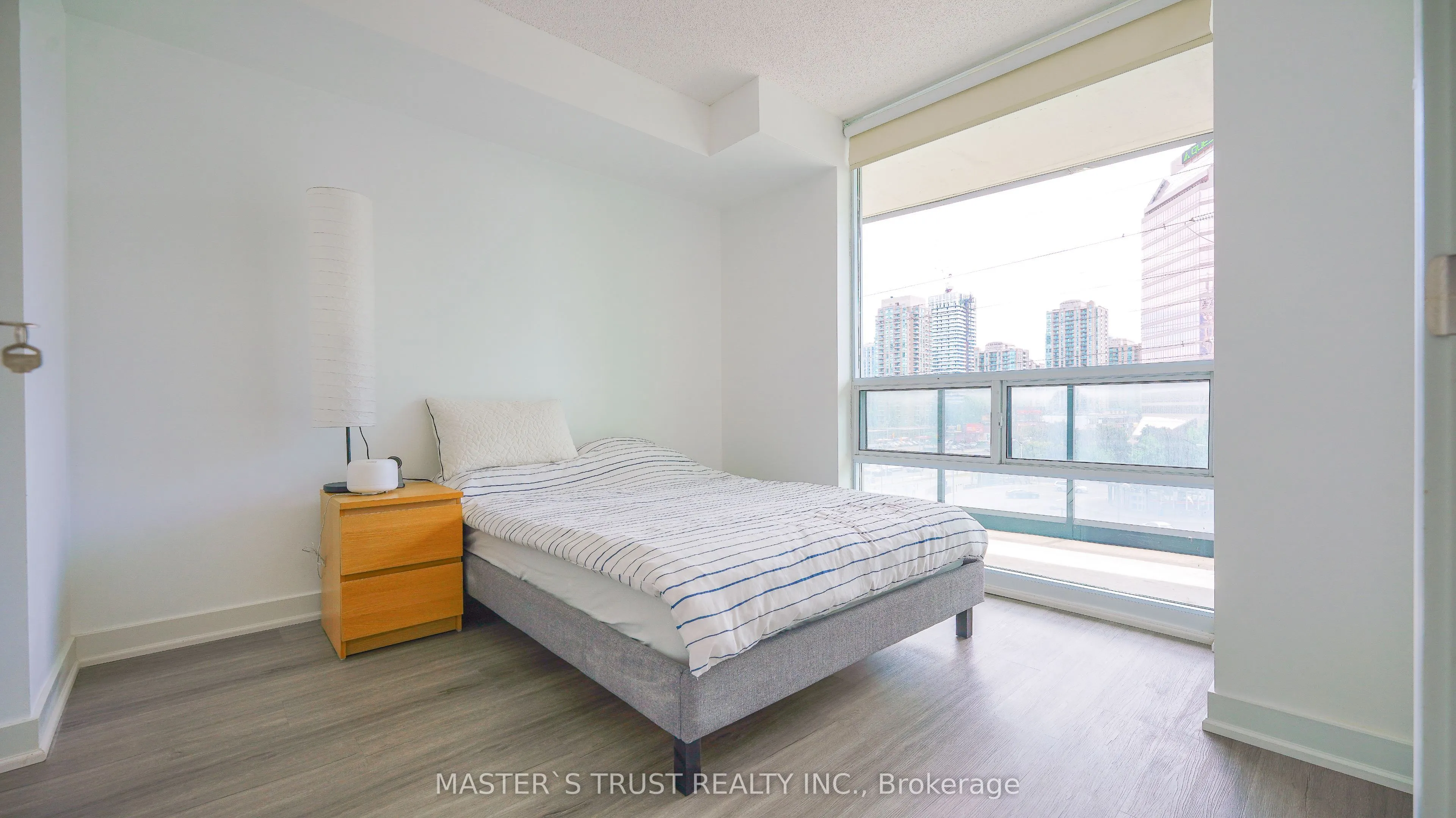 5740 Yonge Street, #501