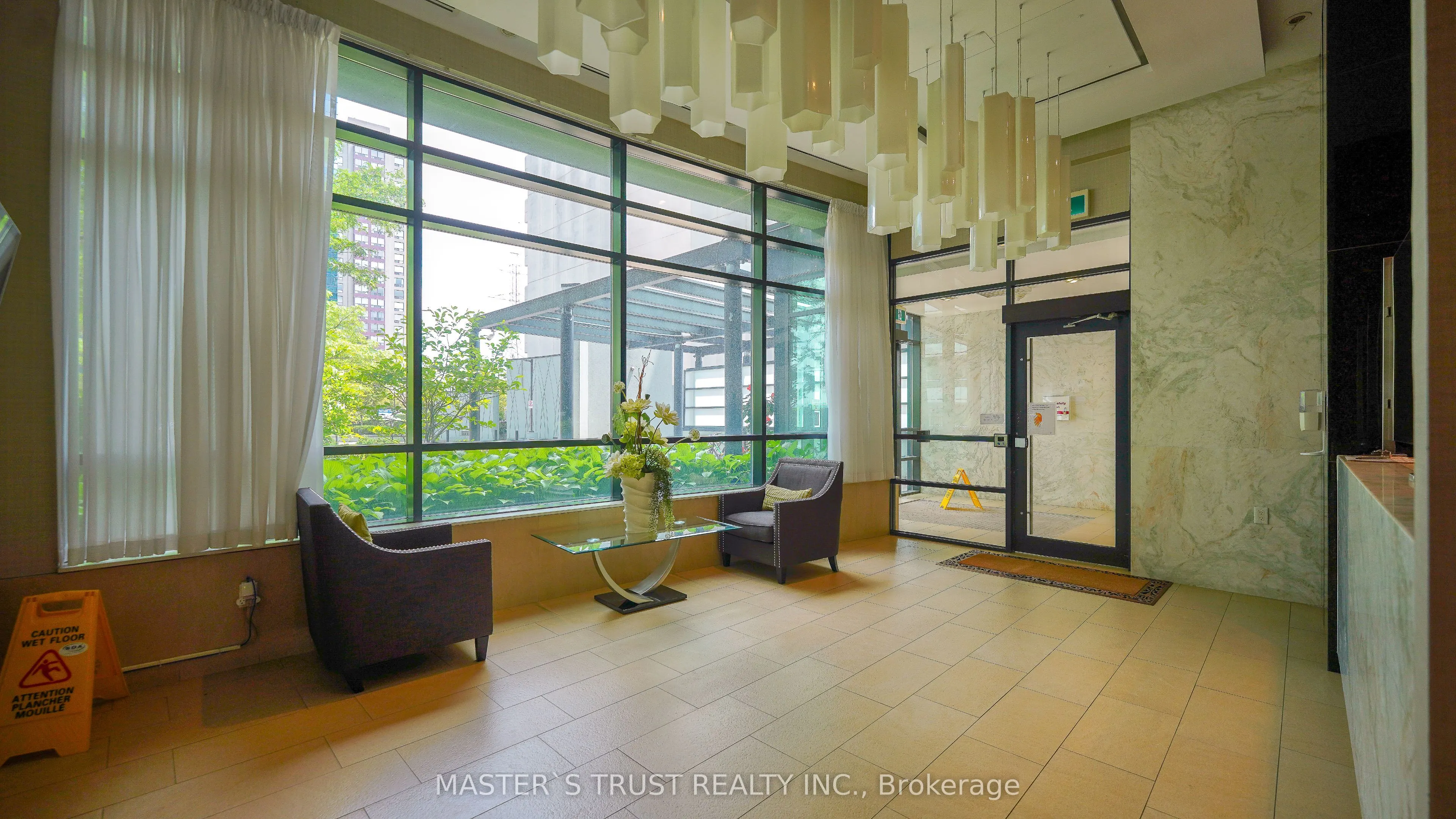 5740 Yonge Street, #501