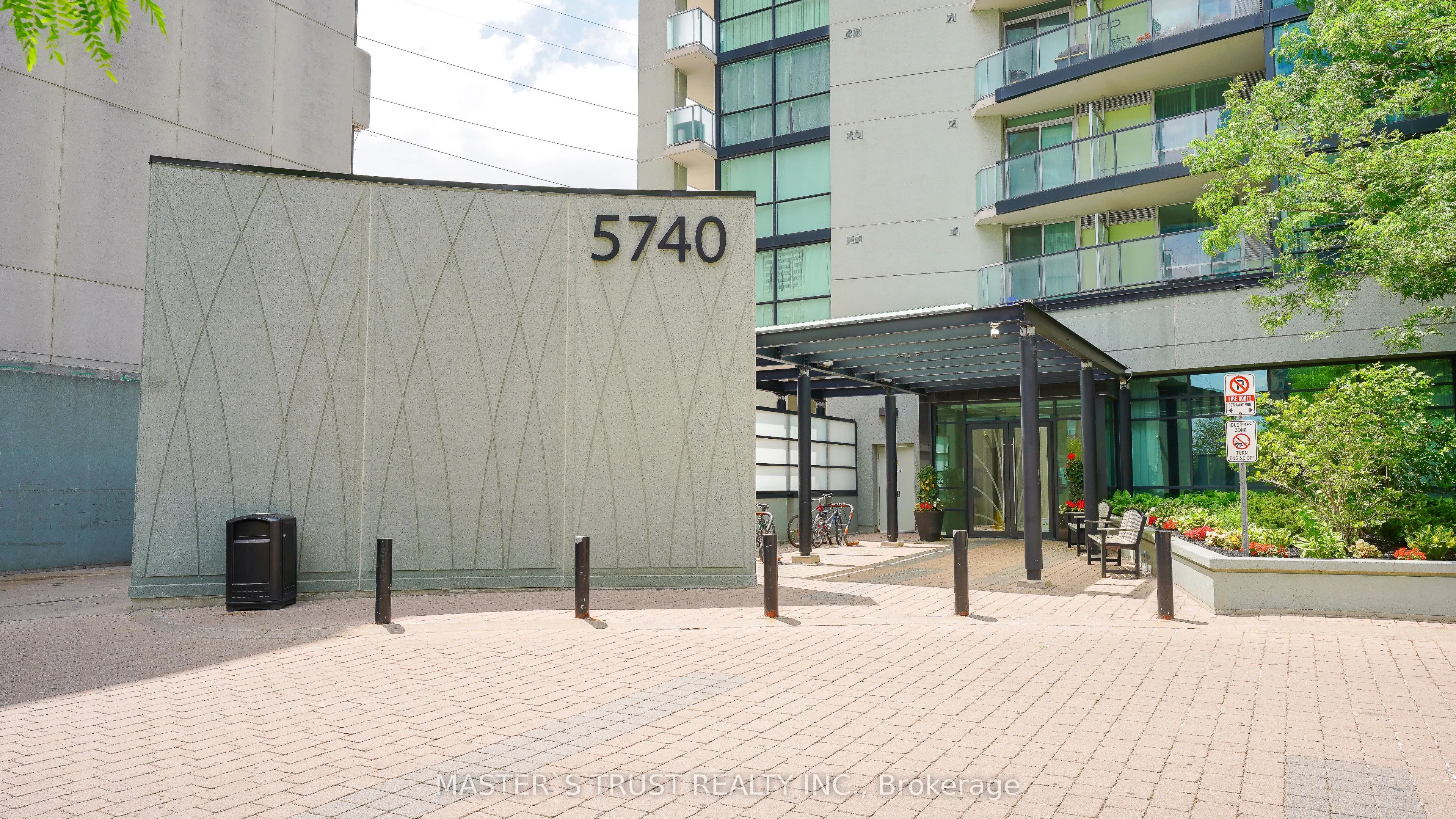 5740 Yonge Street, #501