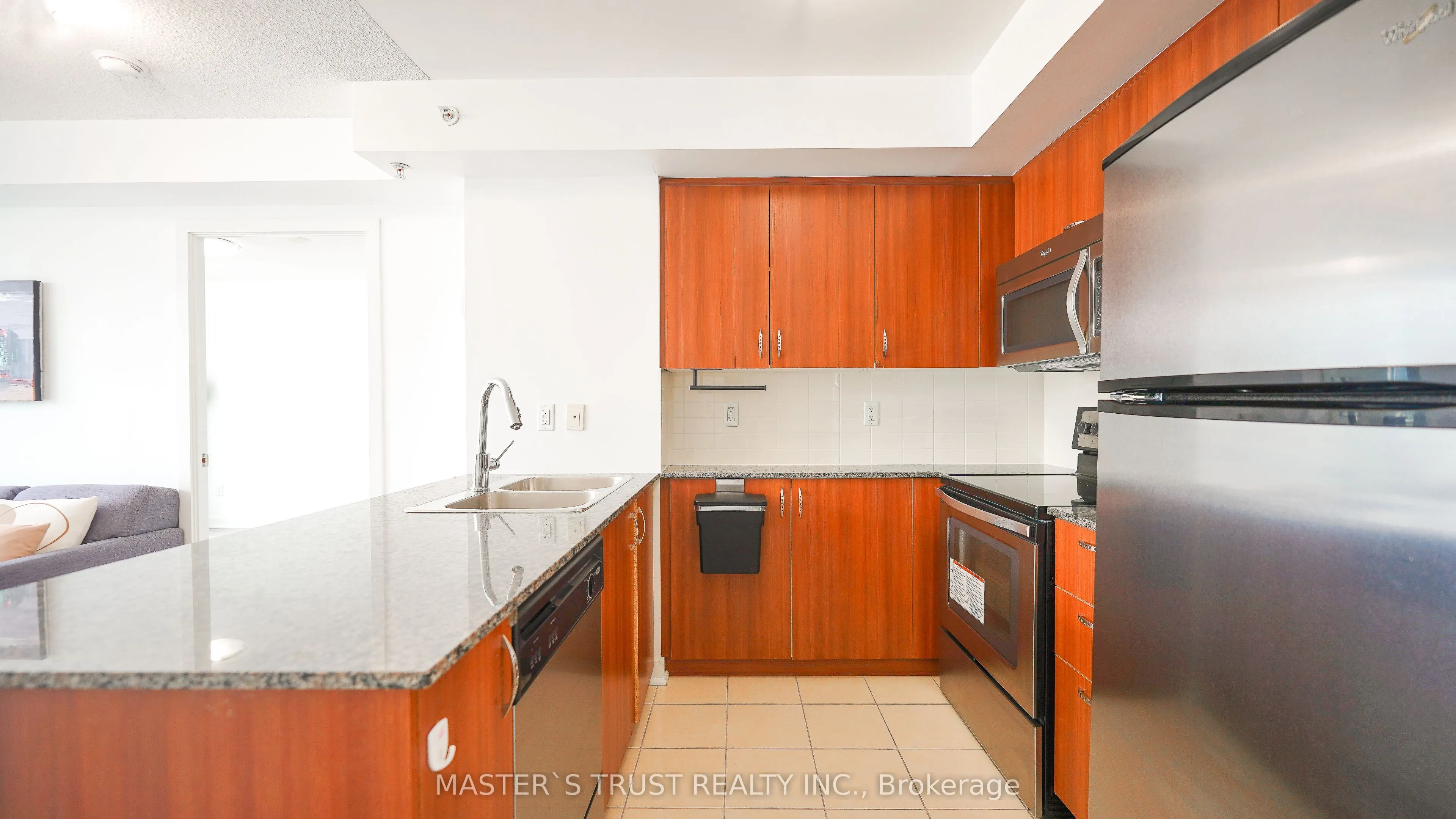 5740 Yonge Street, #501