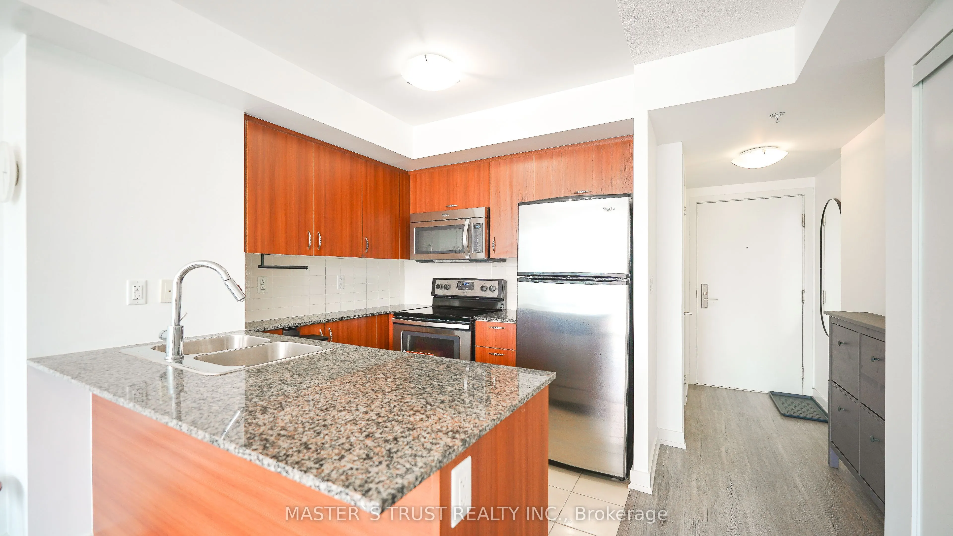 5740 Yonge Street, #501
