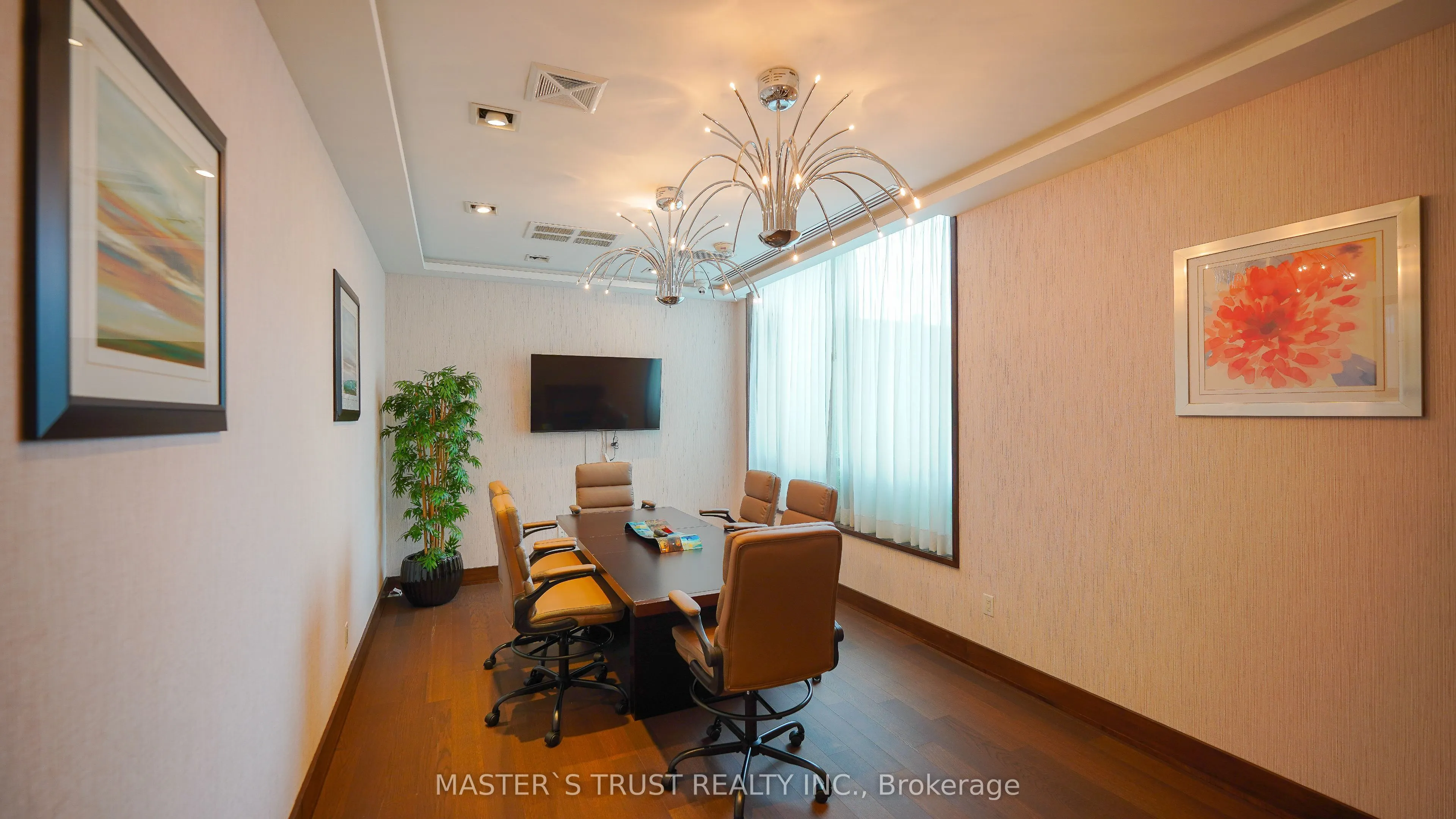 5740 Yonge Street, #501