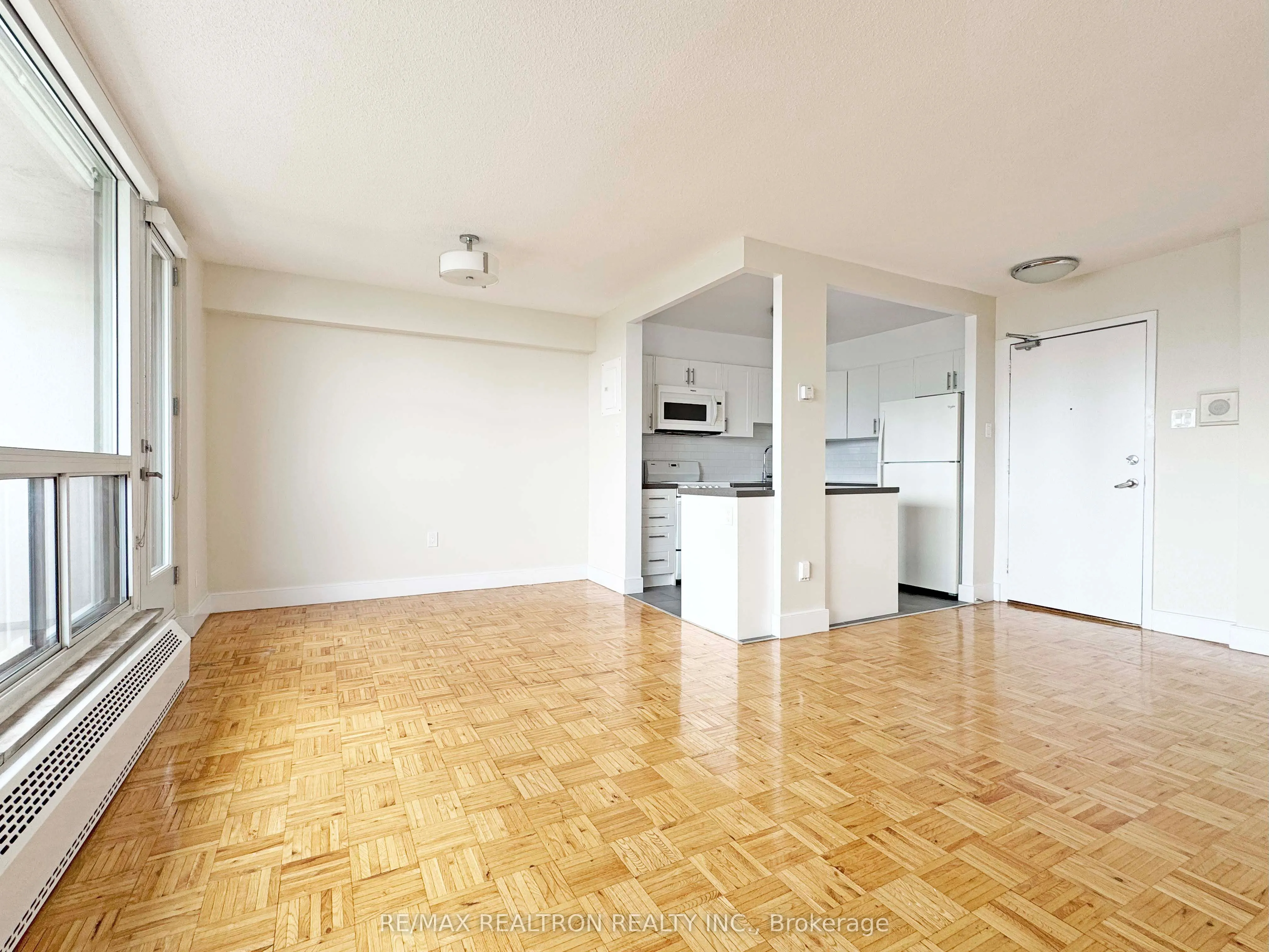 666 Spadina Avenue, #2104