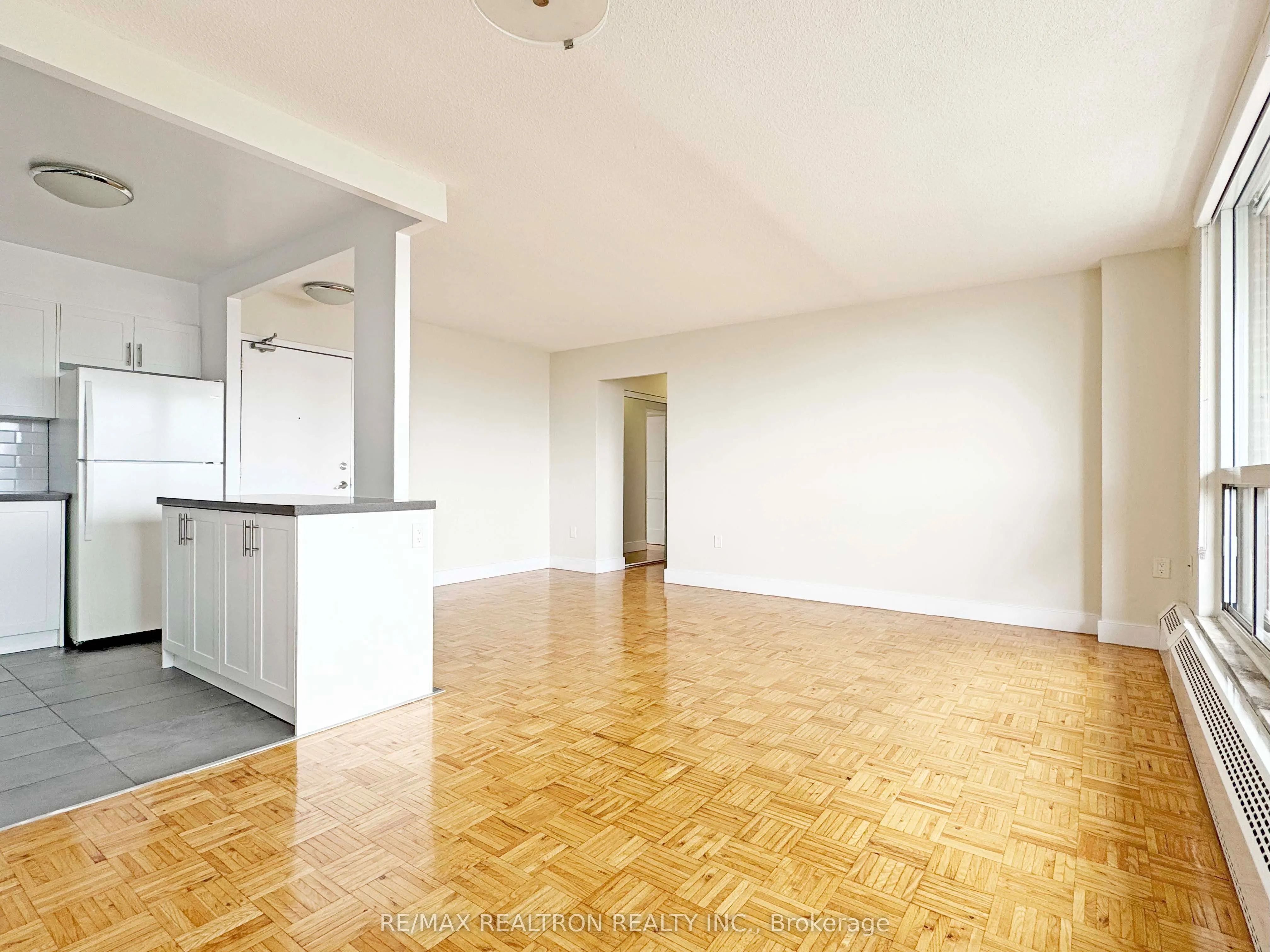 666 Spadina Avenue, #2104