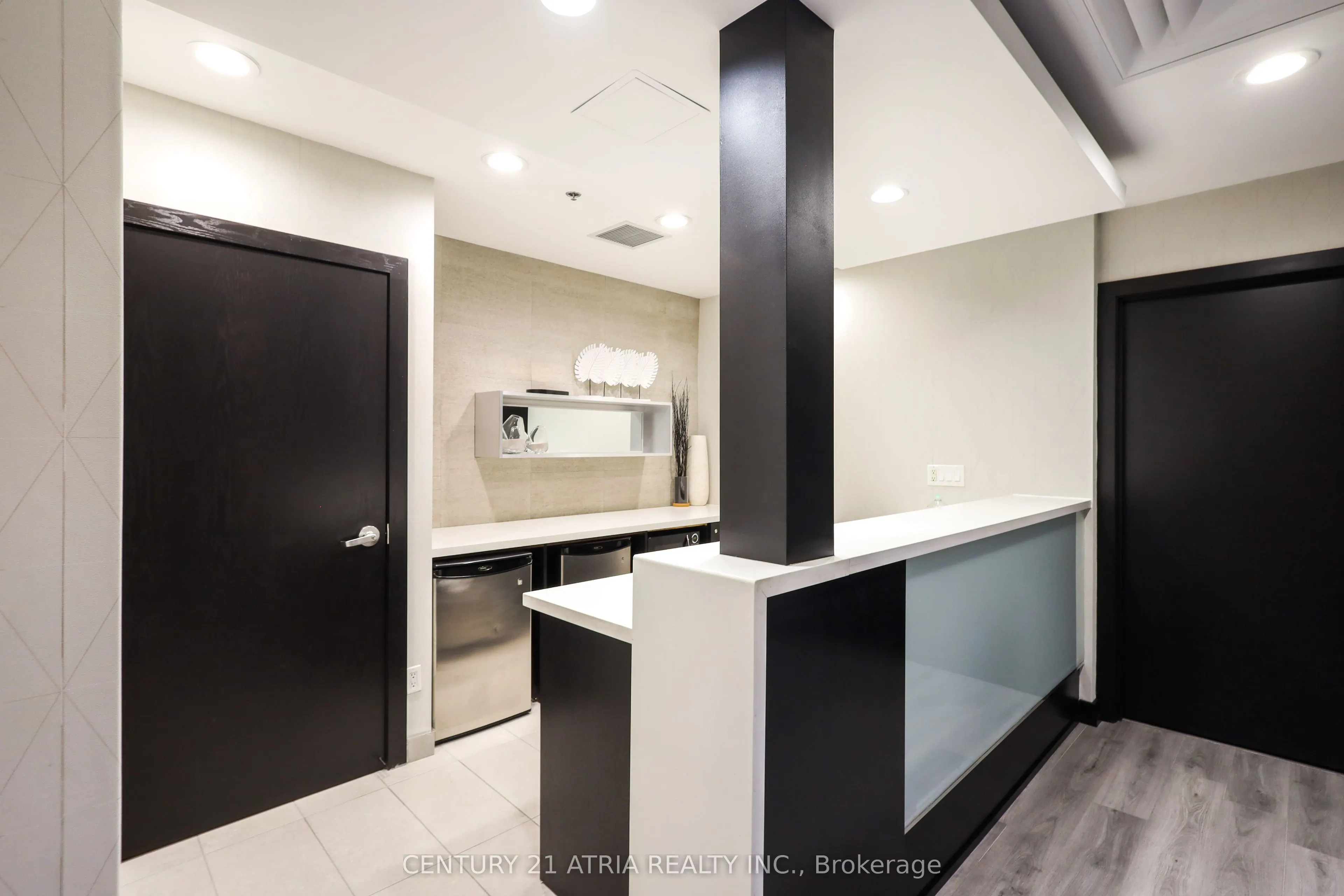 120 Dallimore Circle, #513