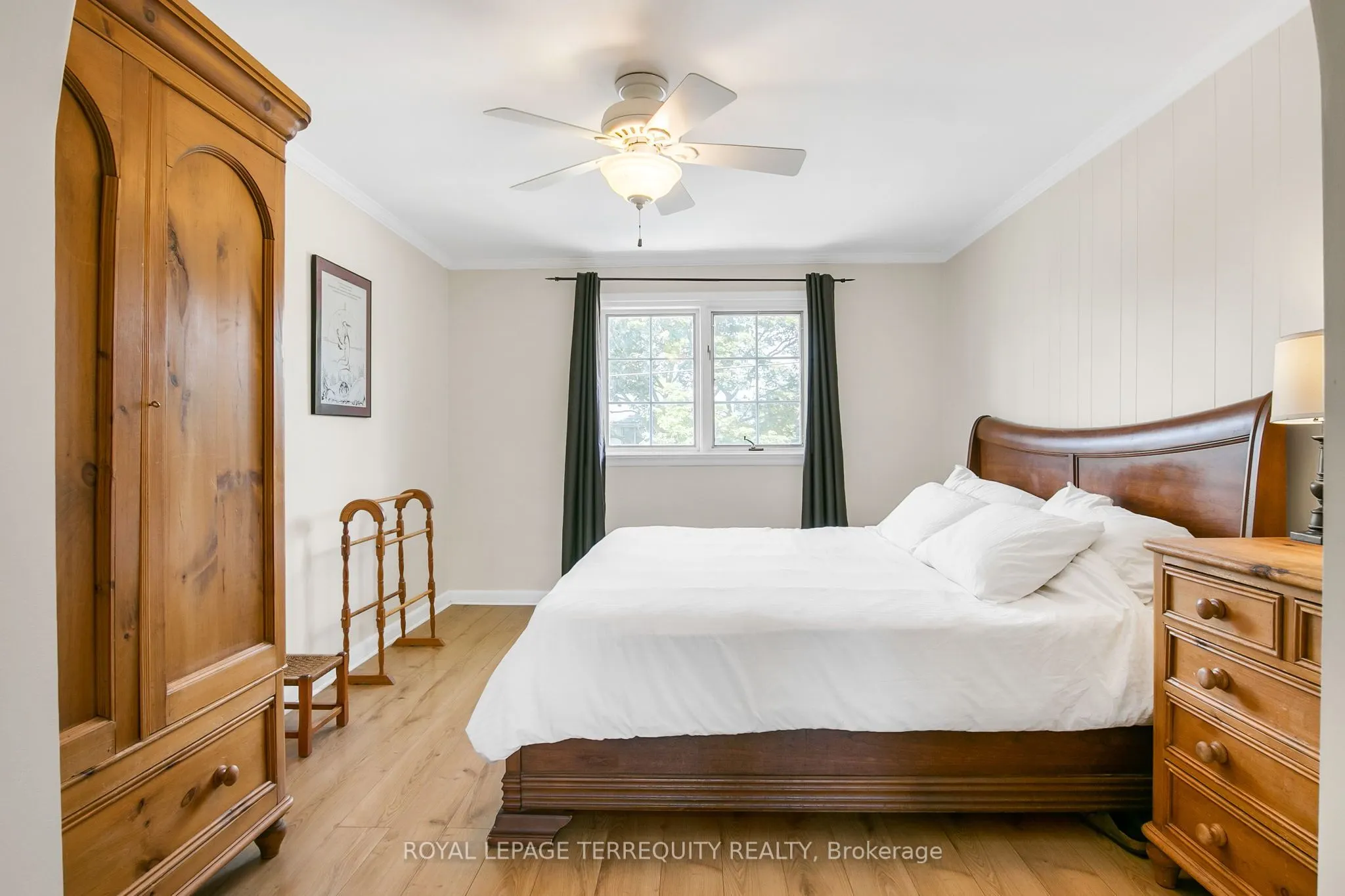 11 Urbandale Avenue